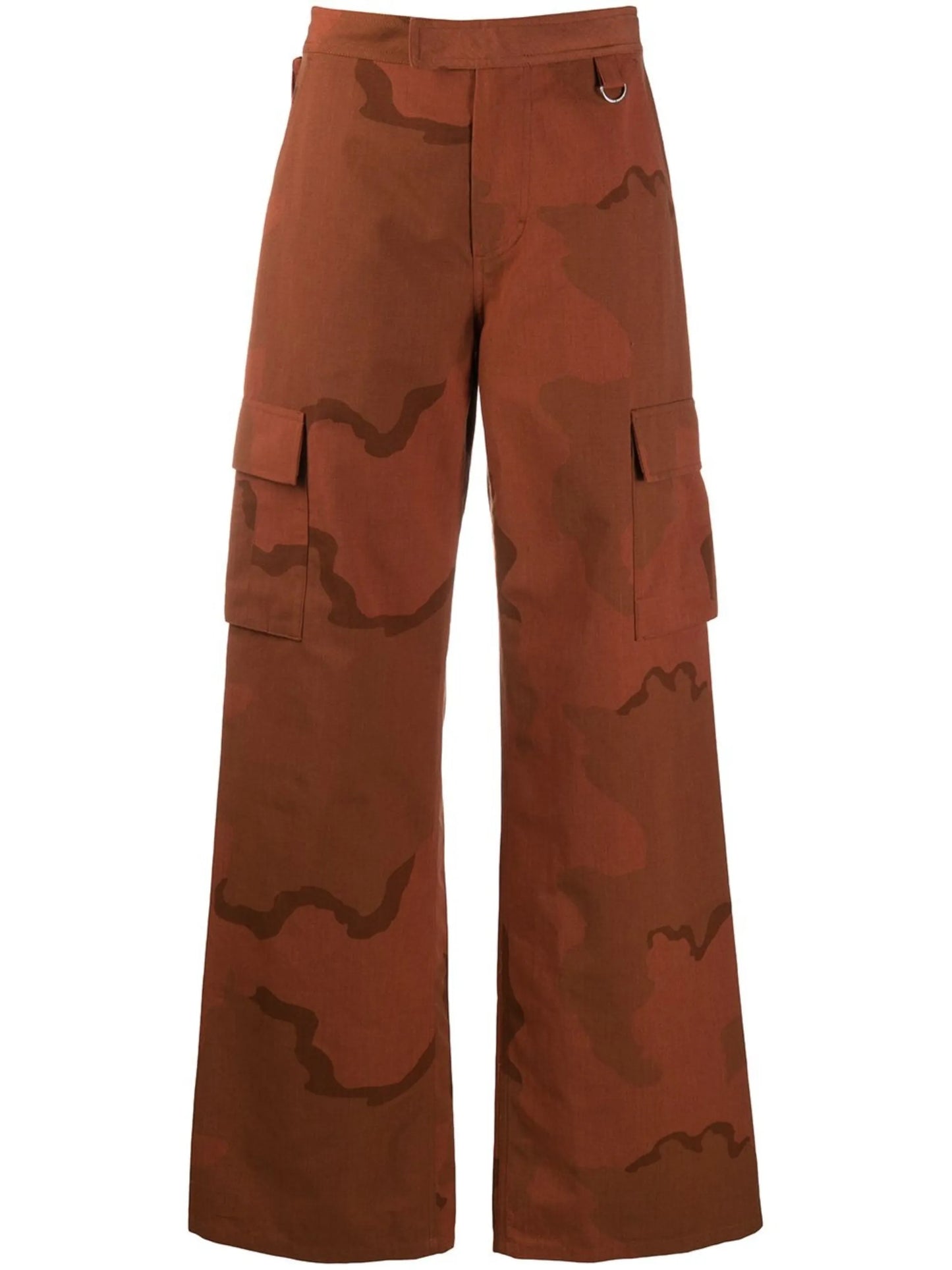 camouflage-print trousers