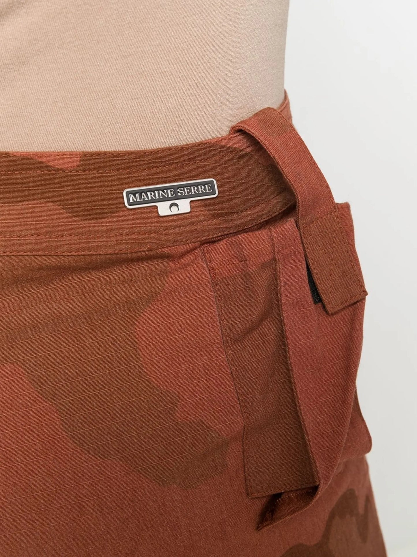 camouflage-print trousers