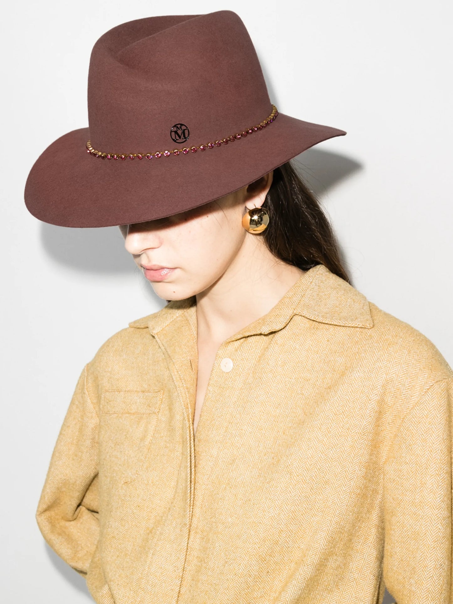 logo-plaque embellished fedora hat