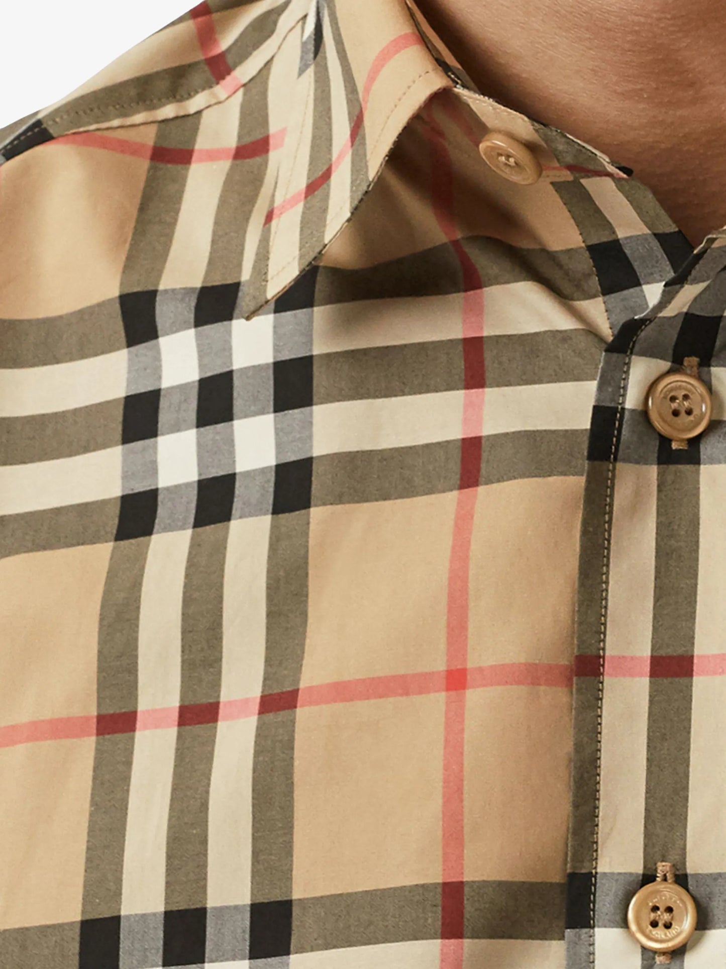 checked short-sleeve shirt