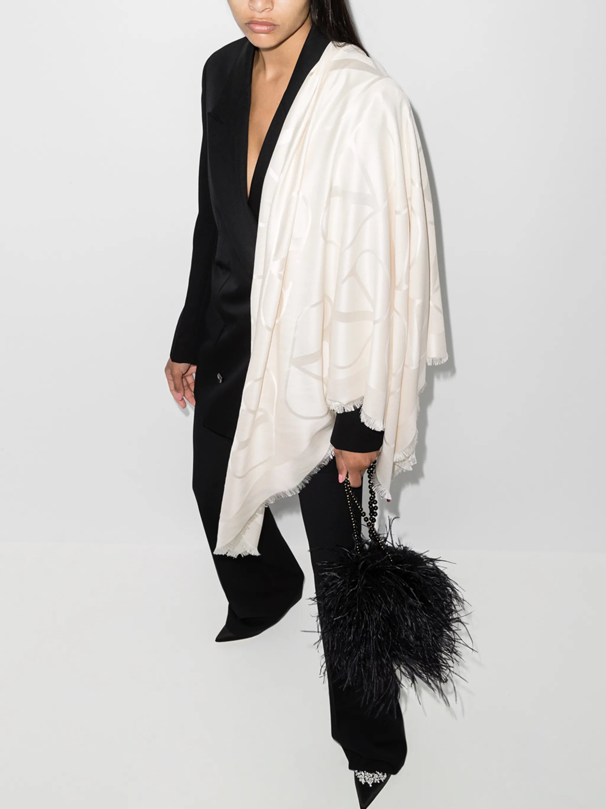 VLogo Signature jacquard shawl