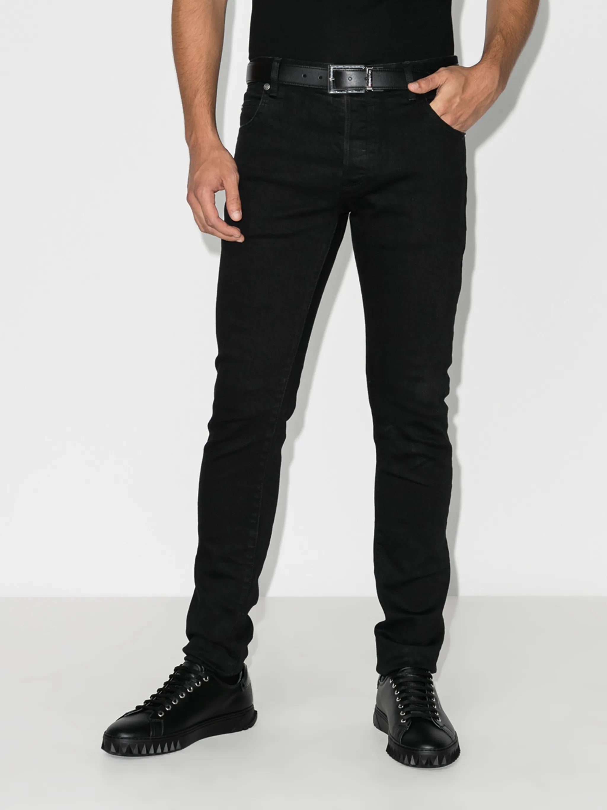mid-rise slim-leg jeans