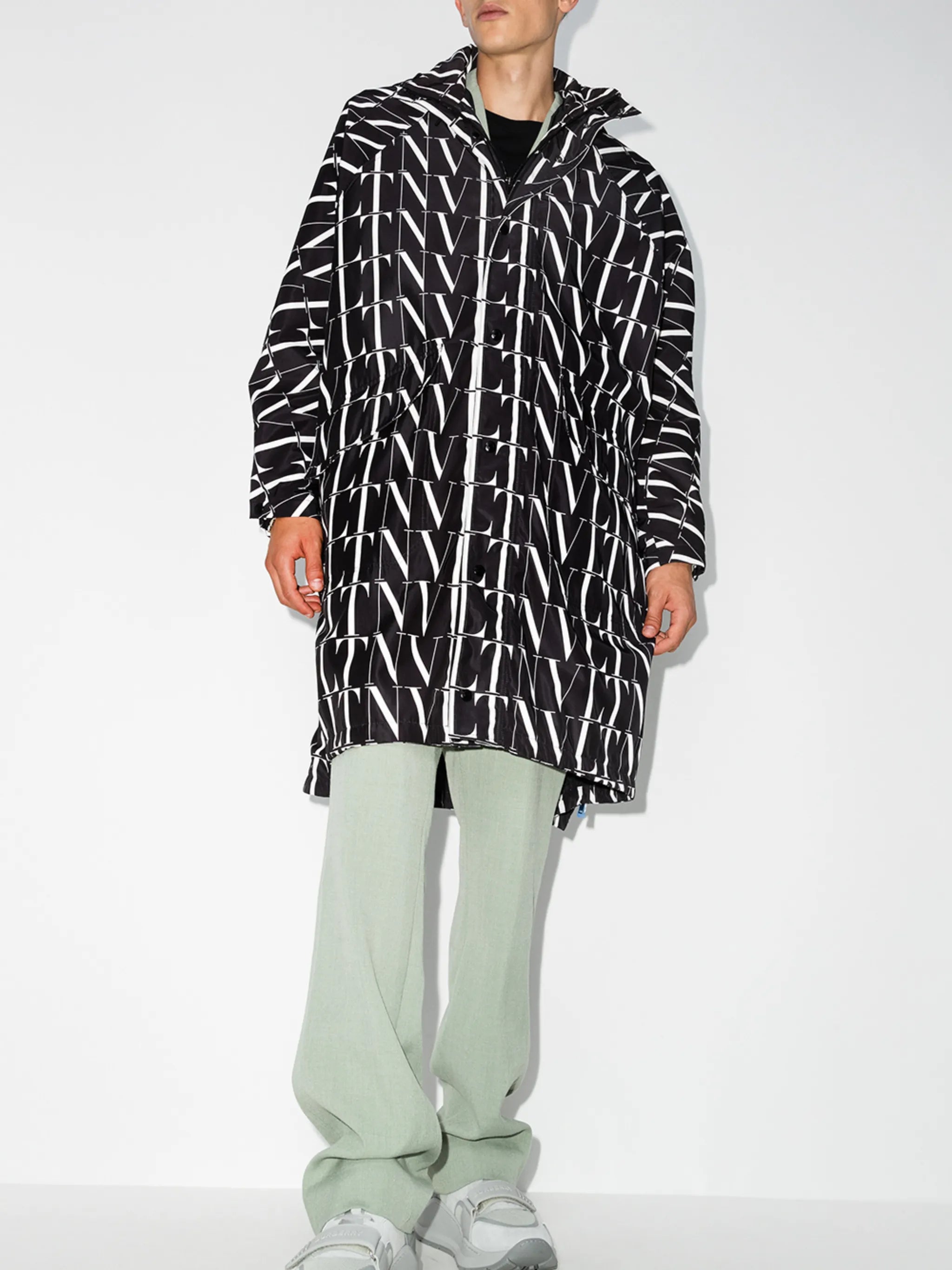 hooded VLTN logo-print lightweight jacket