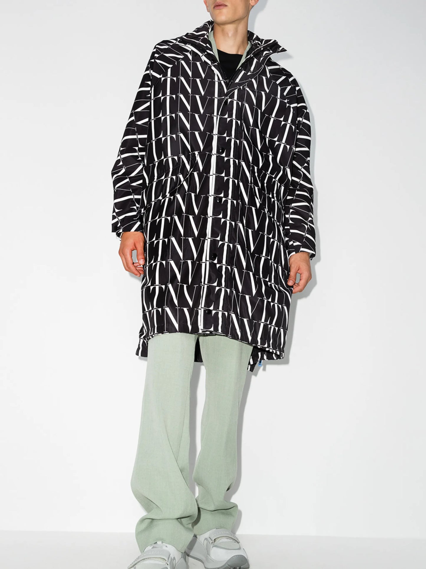 hooded VLTN logo-print lightweight jacket