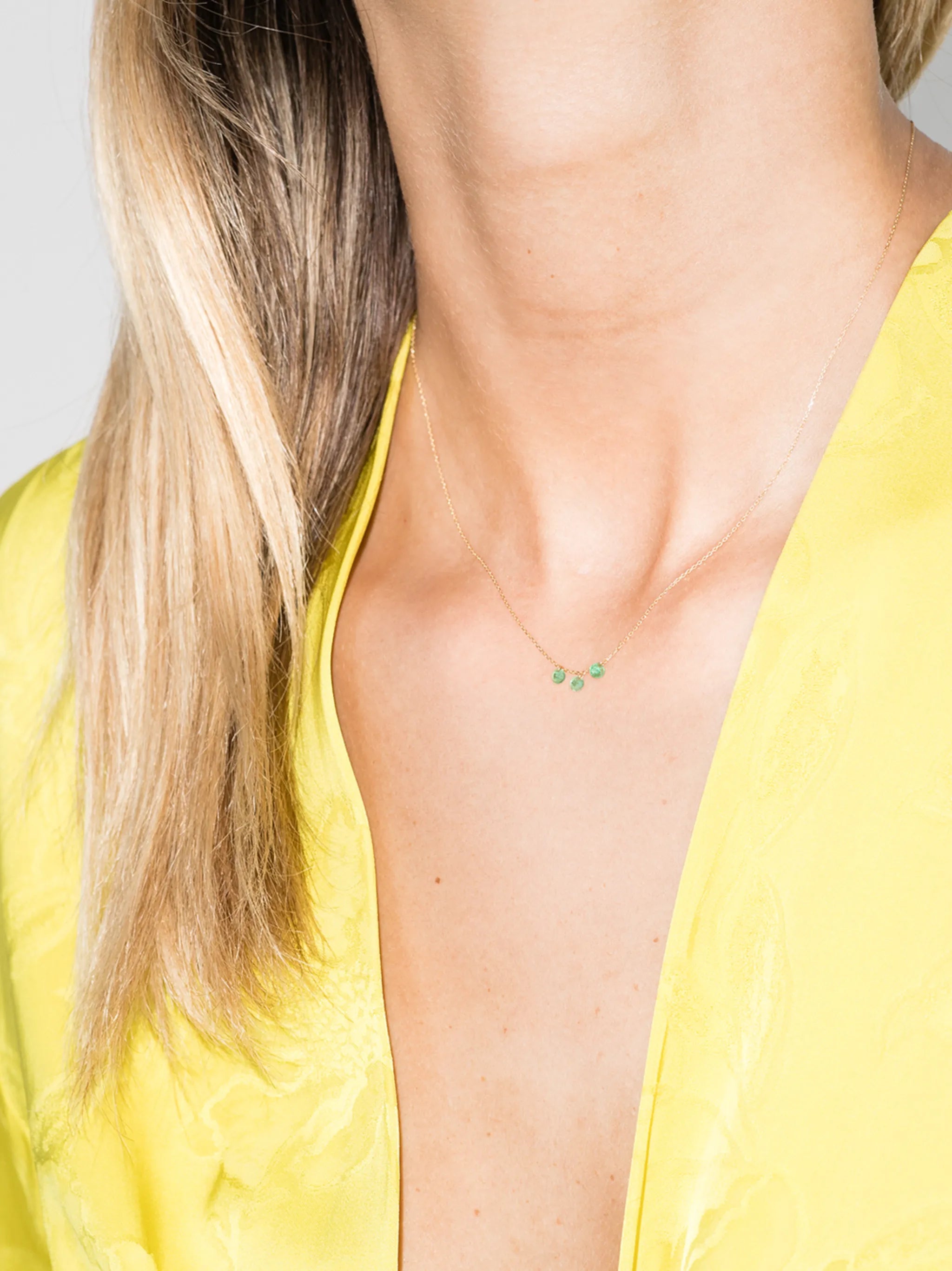 18kt yellow gold Danaé emerald necklace