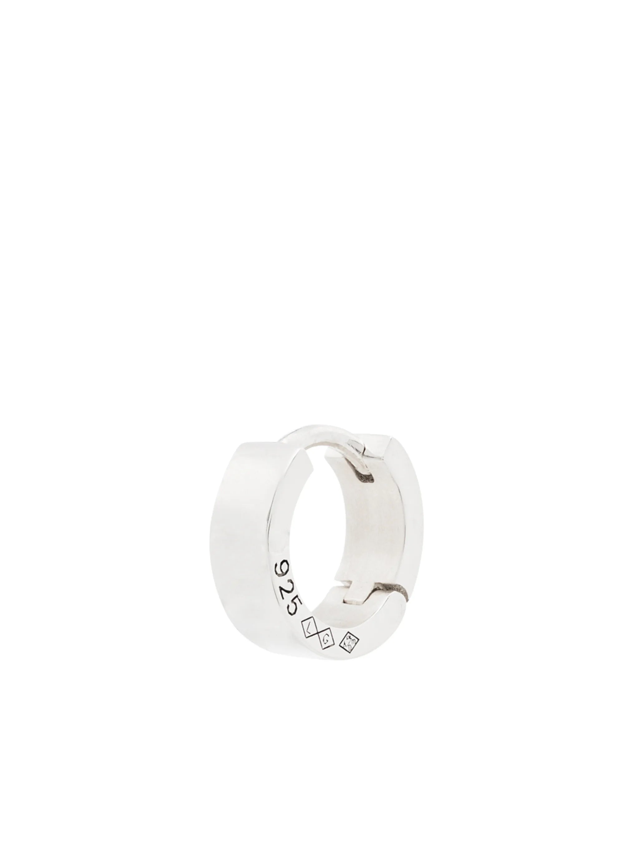 La 0.8g hoop earring