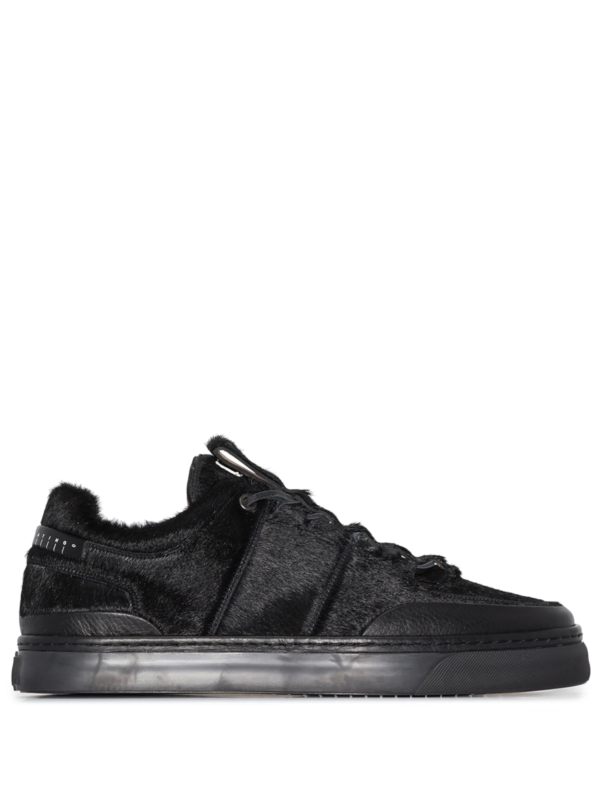 Antiskate sneakers