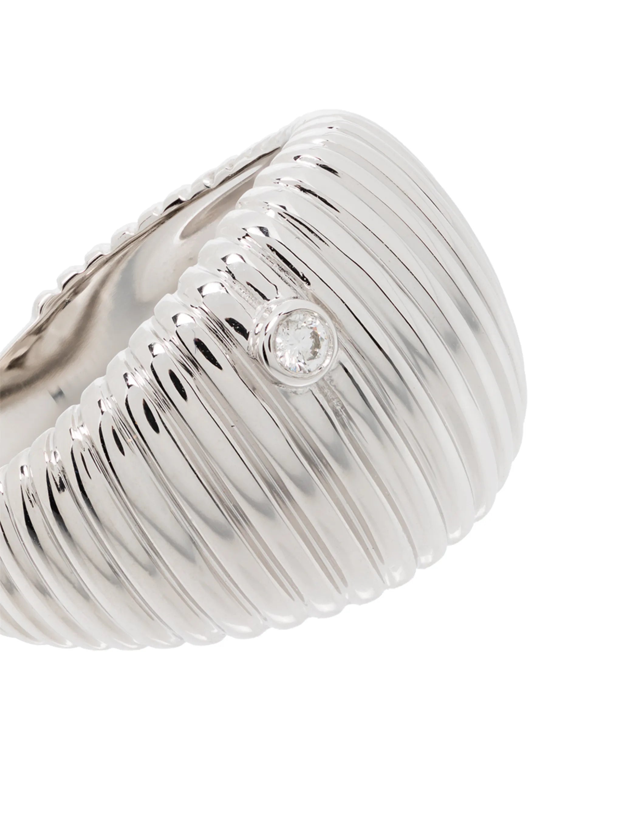 9kt white gold Berlingo diamond ring