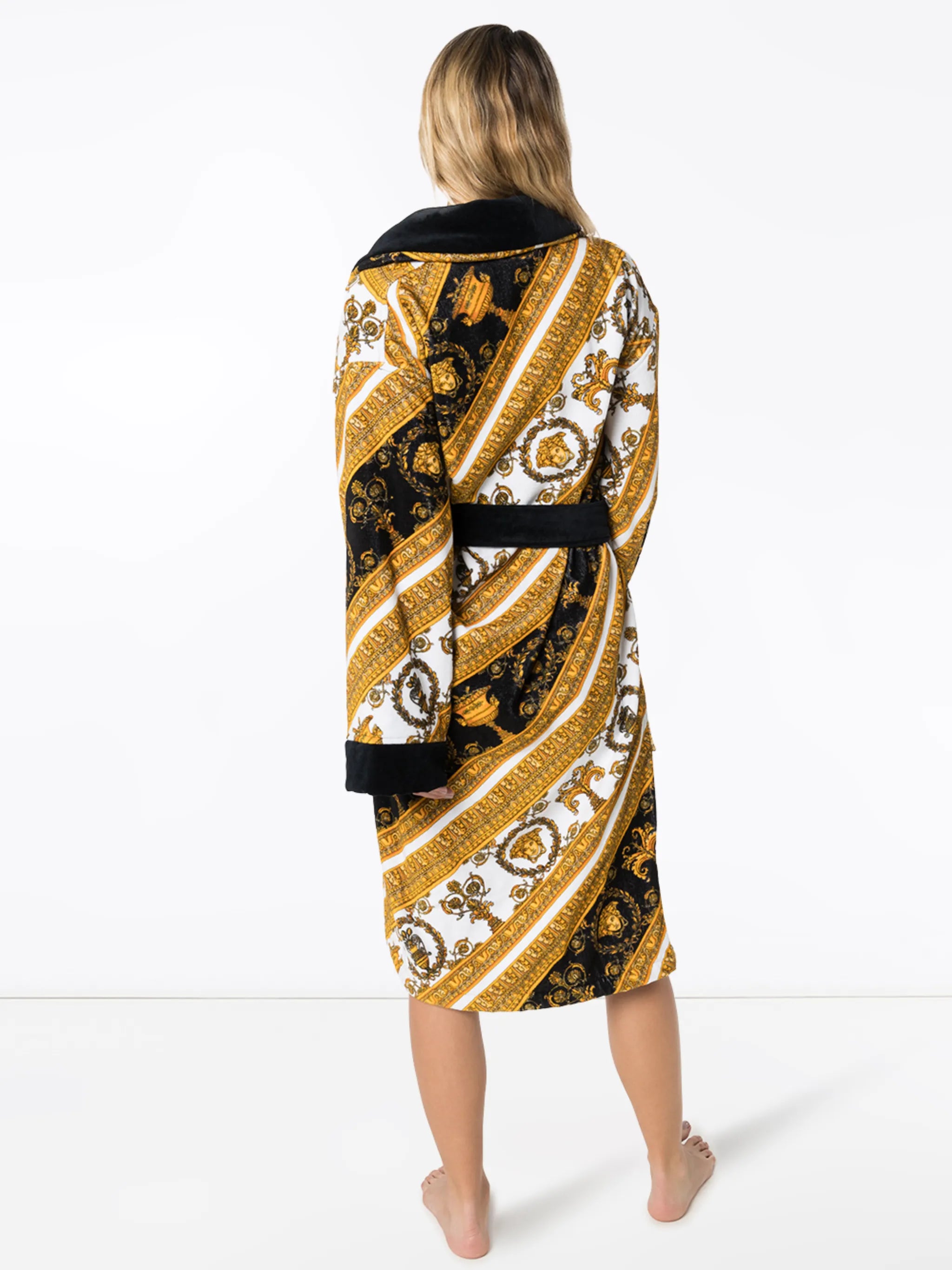 I Heart Baroque bathrobe