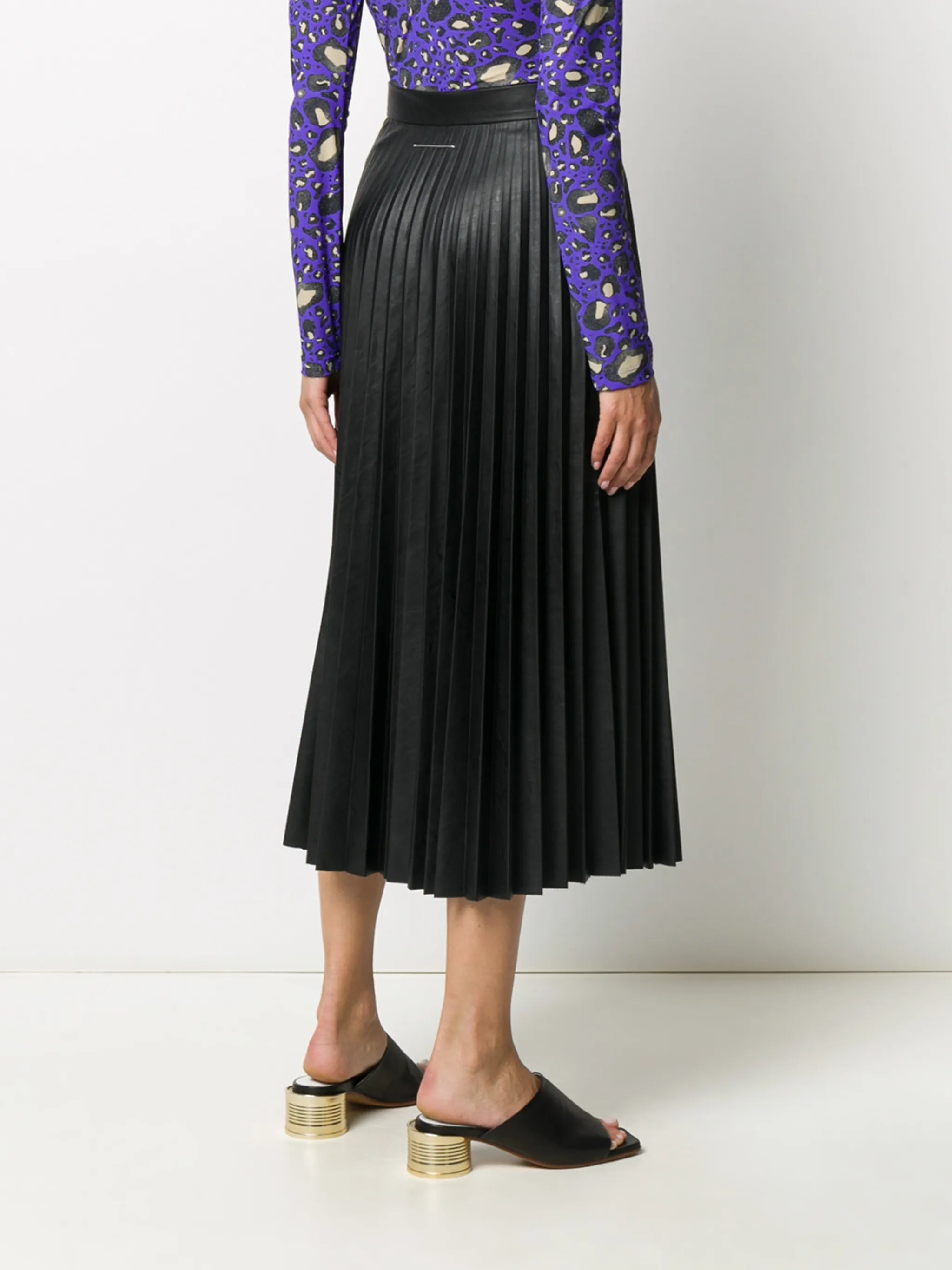 pleated midi skirt