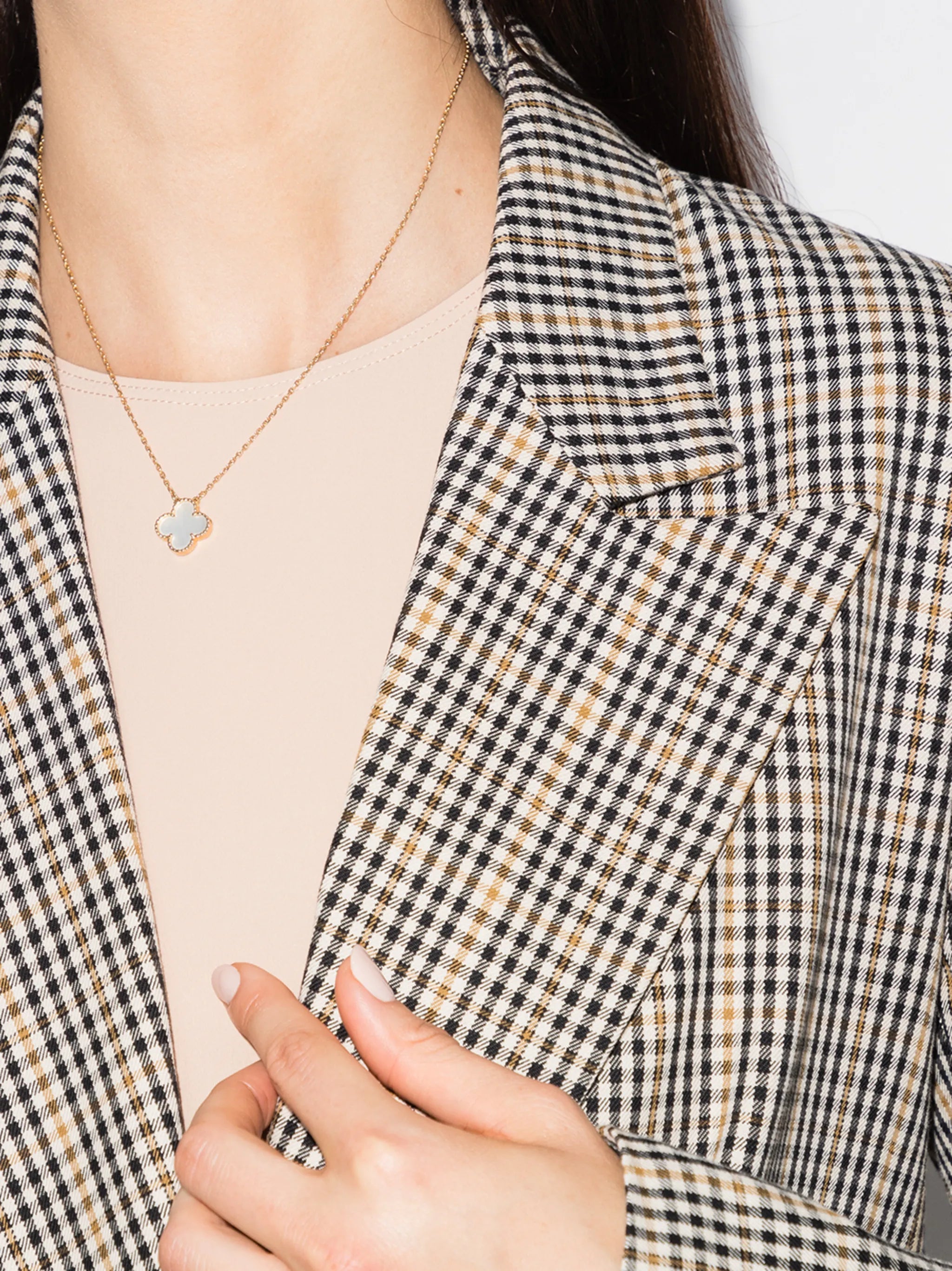 18kt yellow gold Van Cleef and Arpel Alhambra necklace