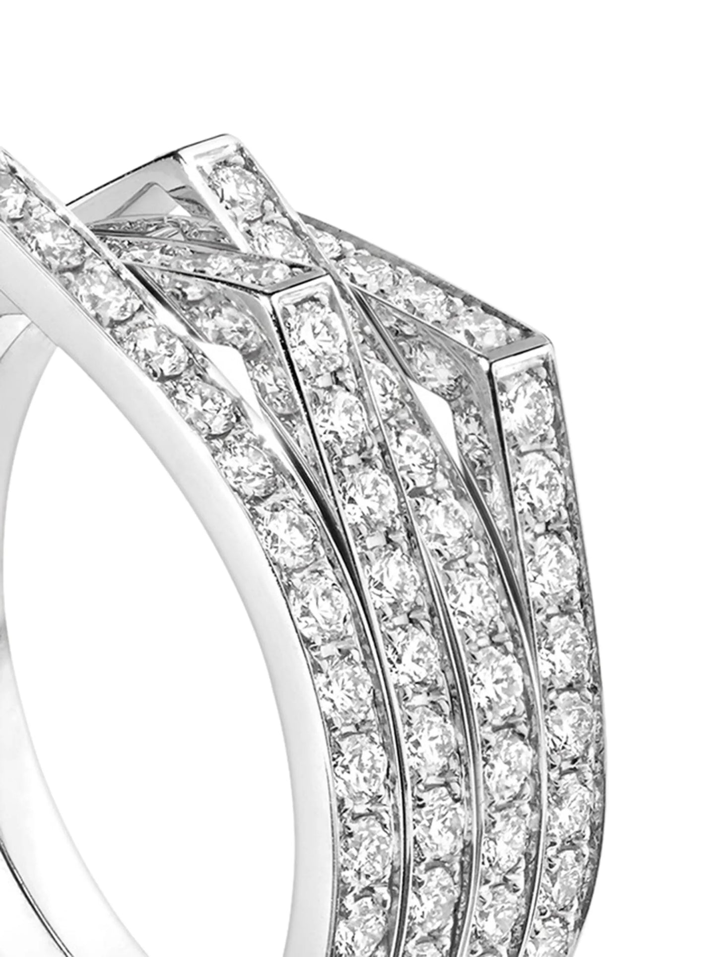 18kt white gold Antifer diamond ring