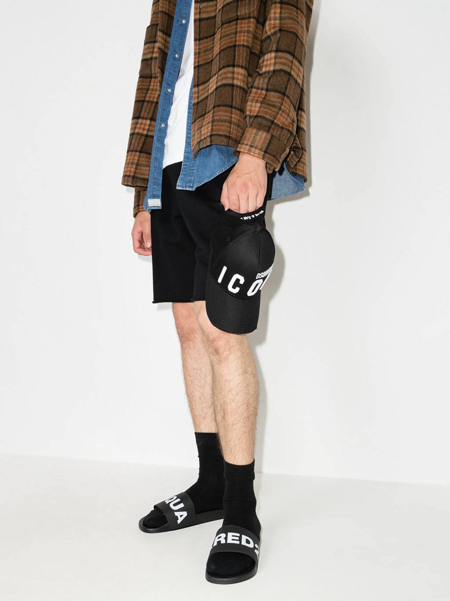 Icon slip-on slides