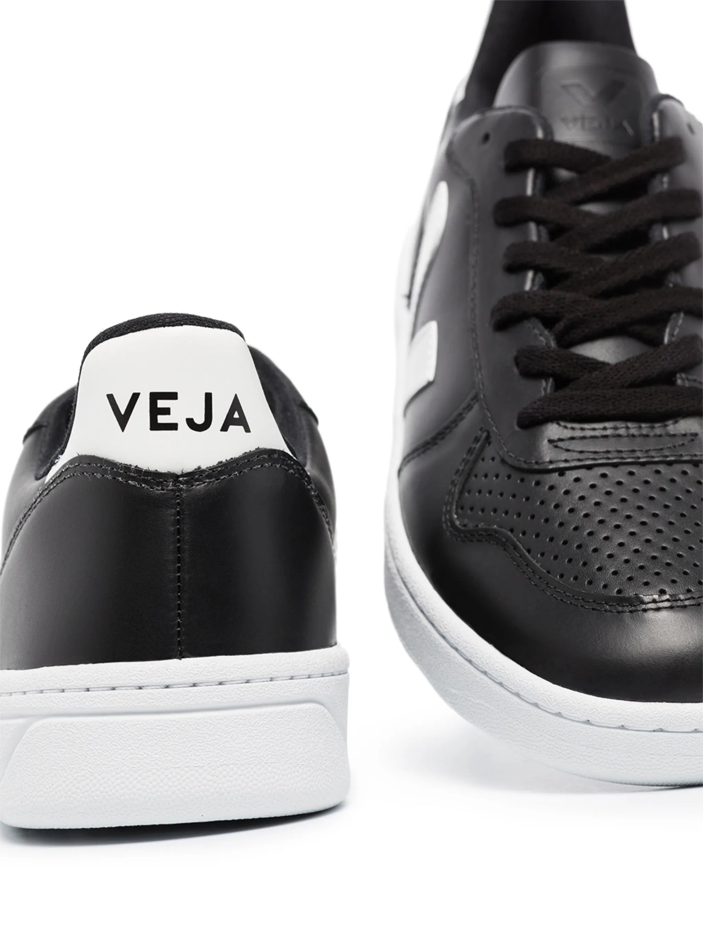 V-10 low-top sneakers