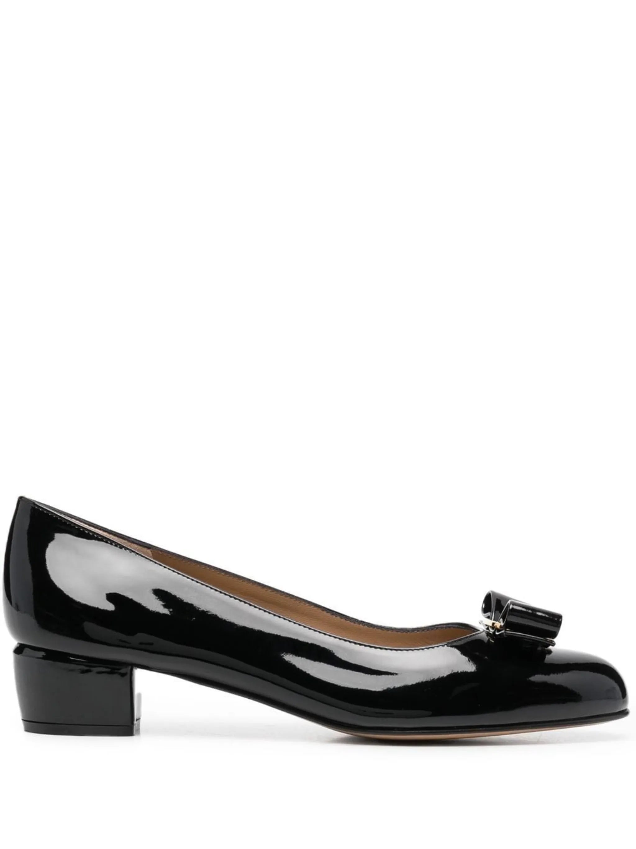 bow detail pumps
