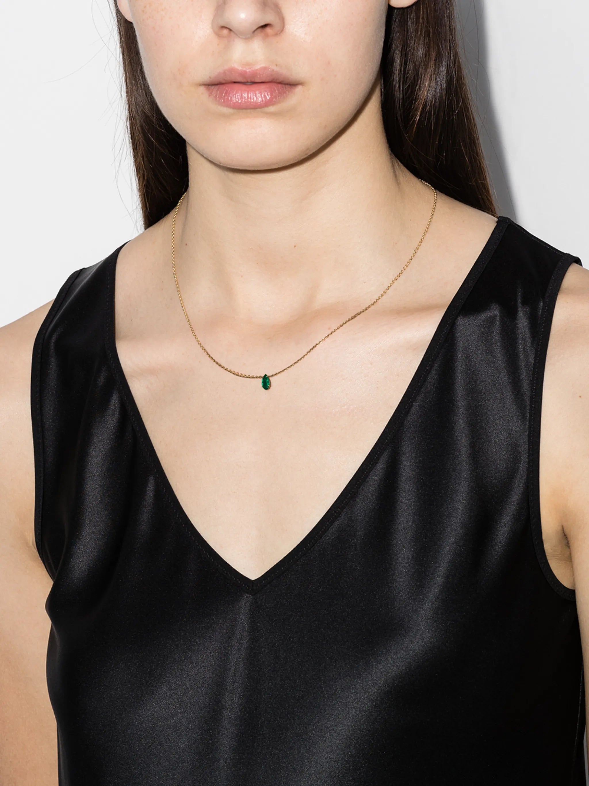 emerald solitaire necklace