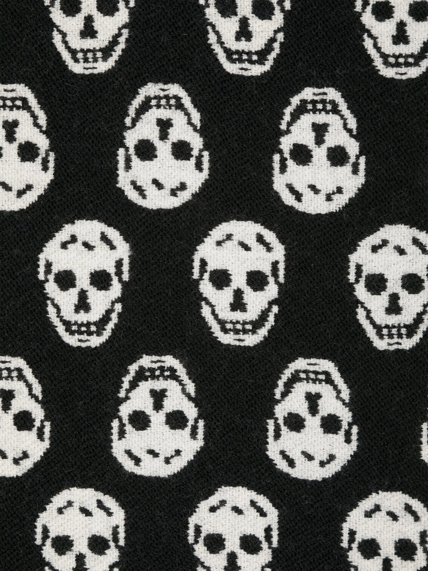 Skull-motif fringed scarf