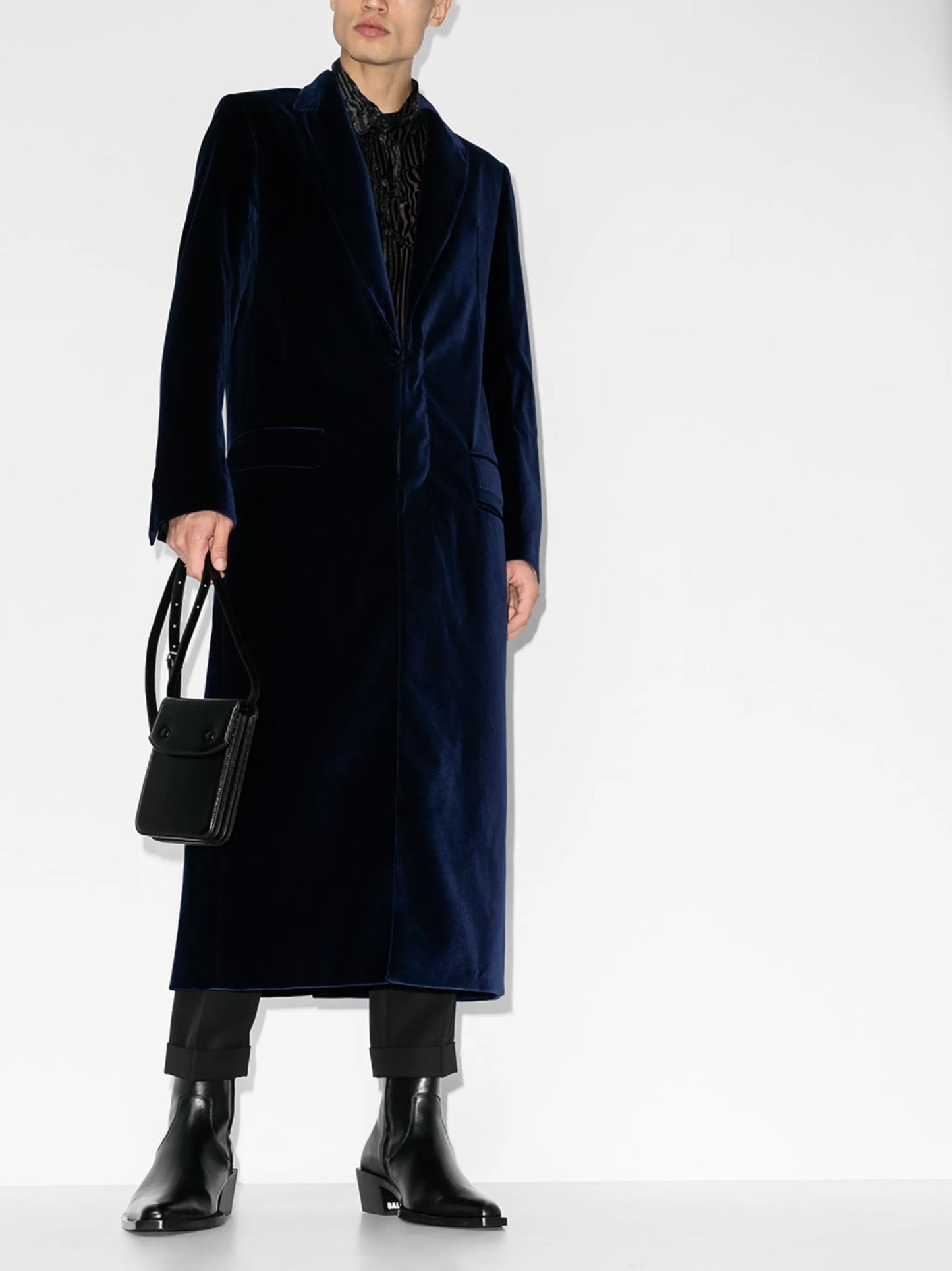 single-breasted velvet coat
