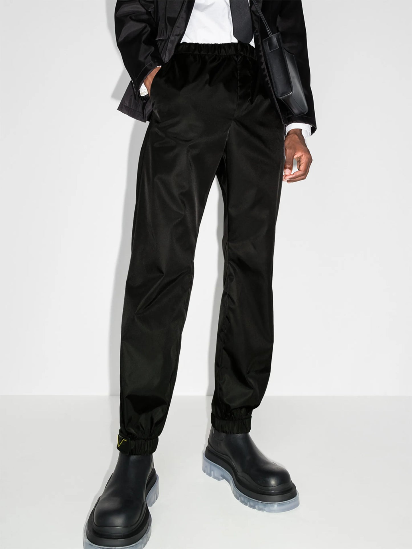 elasticated waistband trousers