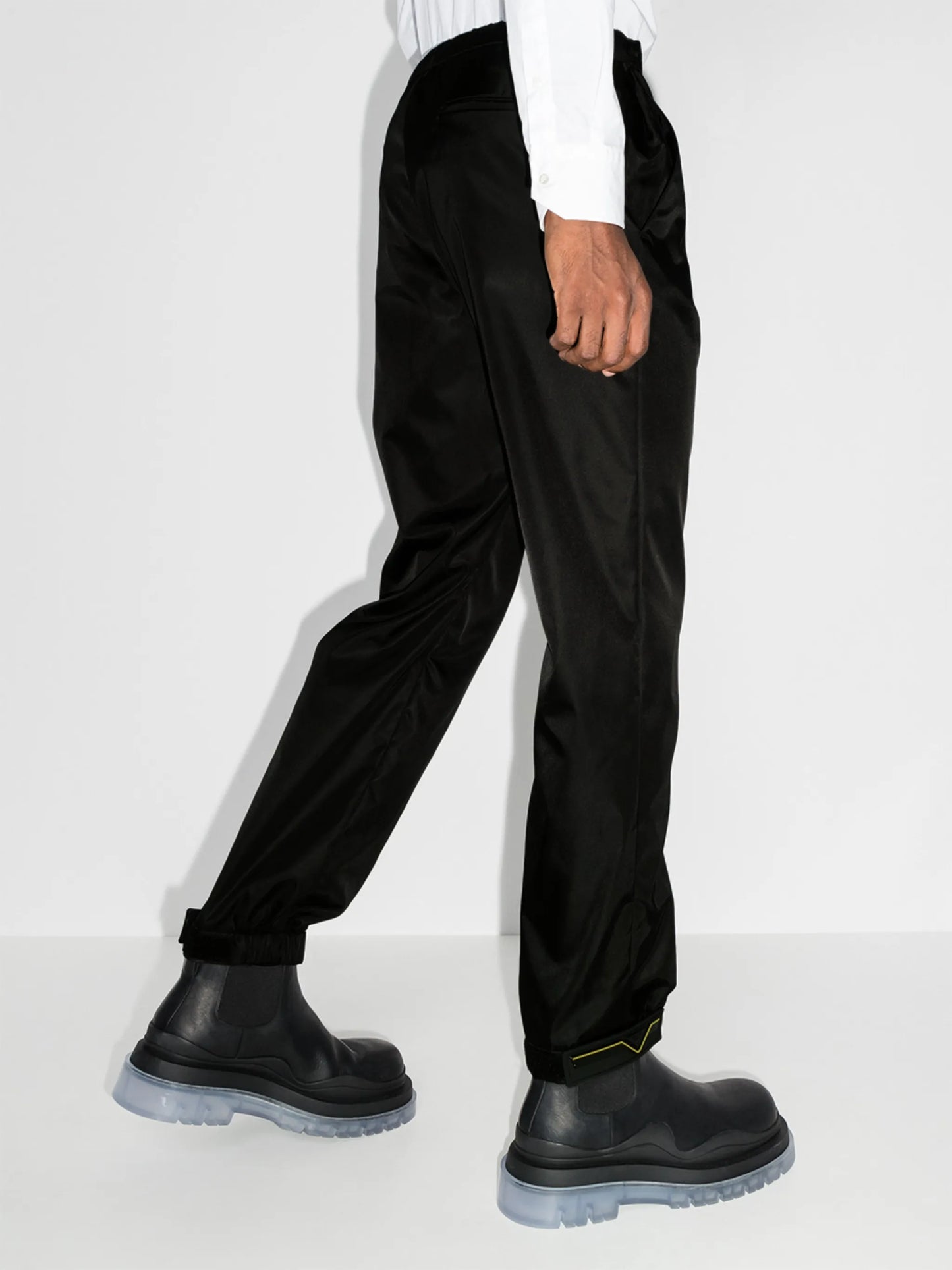 elasticated waistband trousers