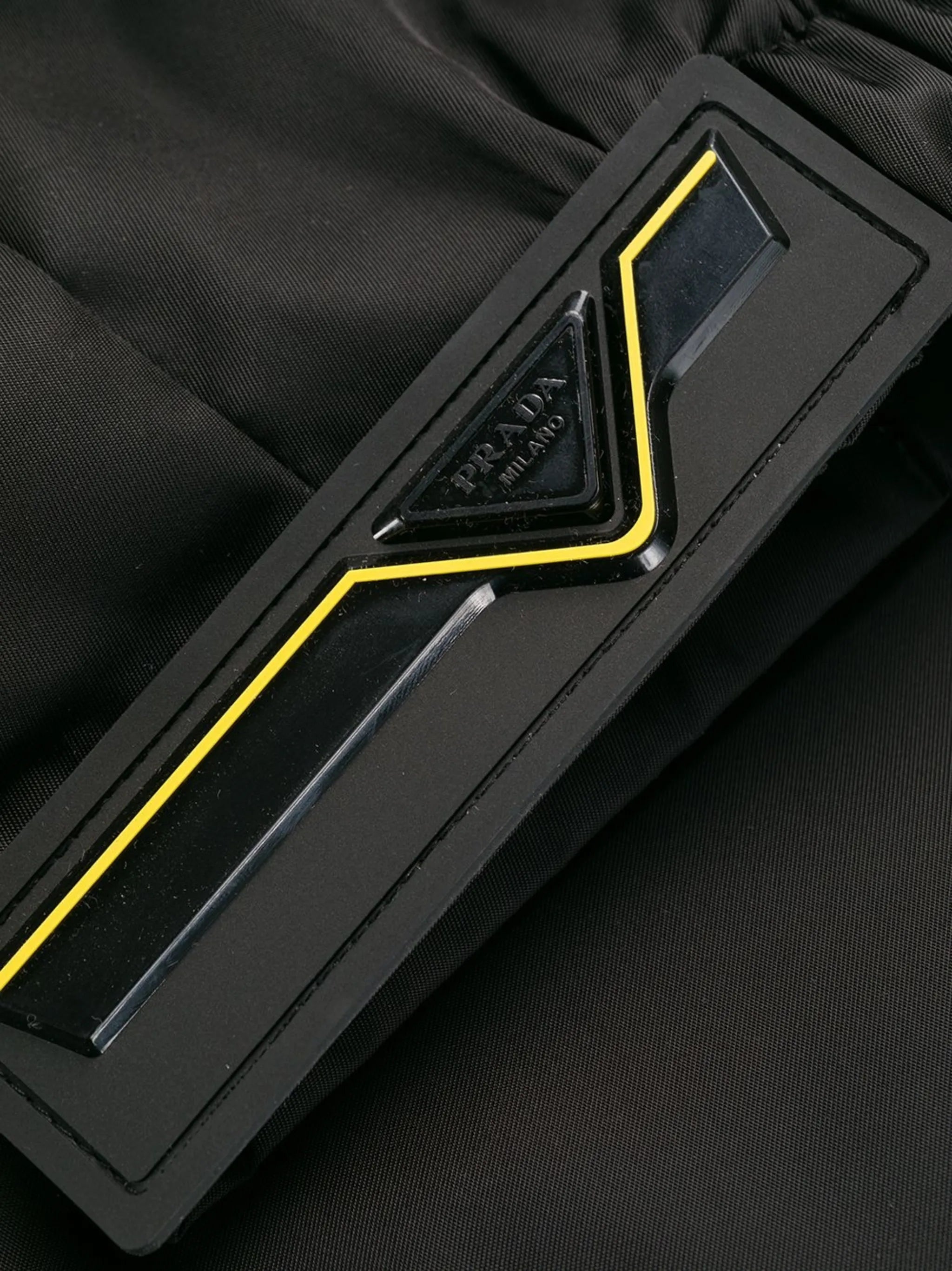 elasticated waistband trousers