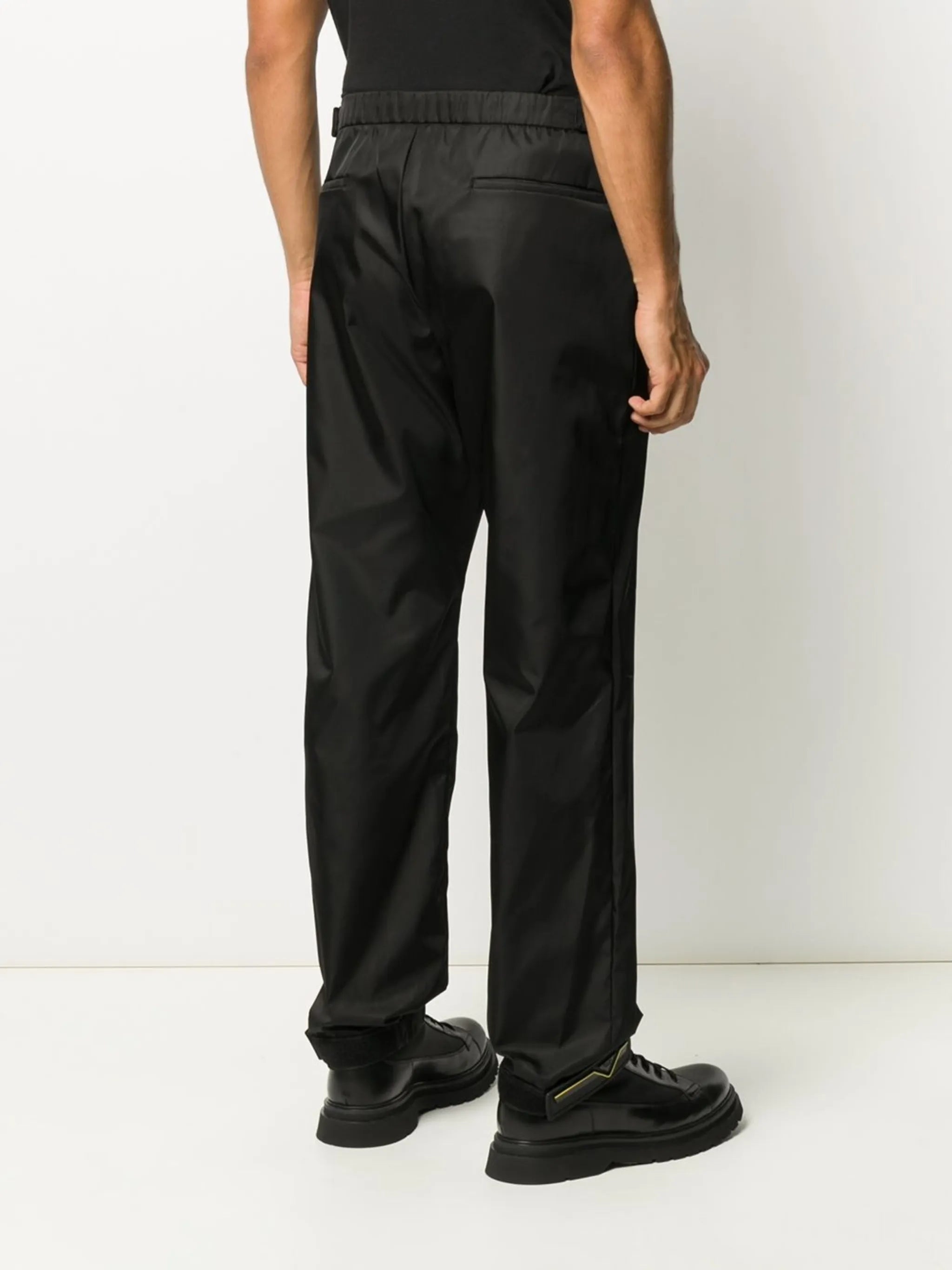 elasticated waistband trousers