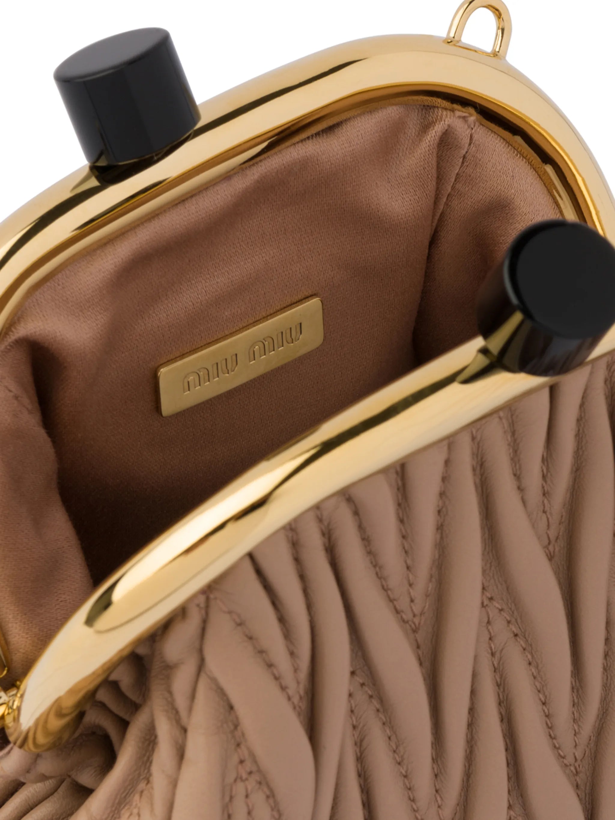 matelassé-effect clasp-fastening clutch