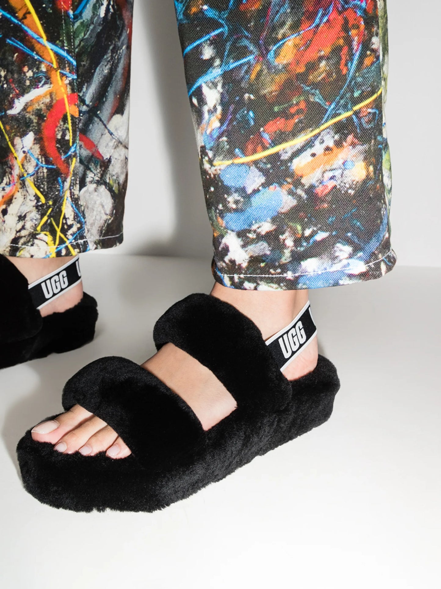 Oh Yeah shearling slides