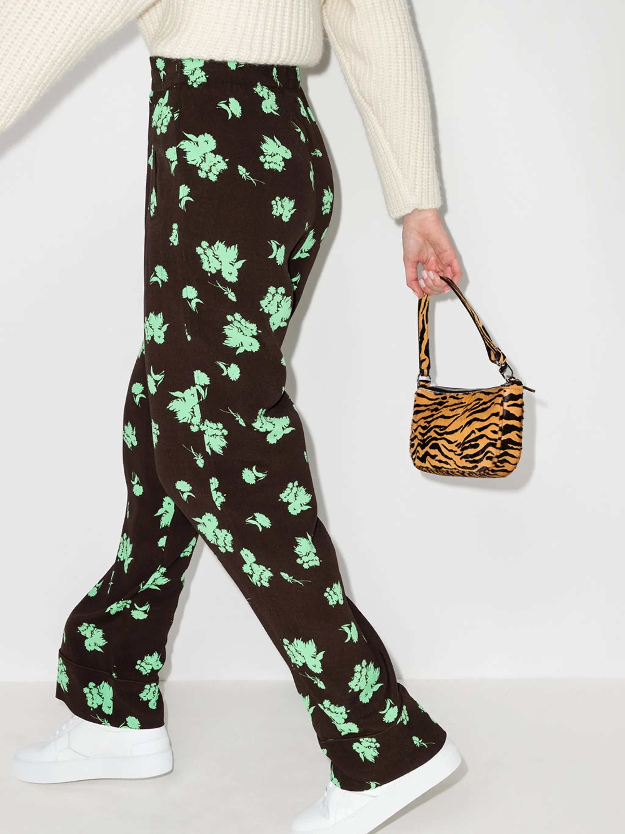 floral-print straight-leg trousers