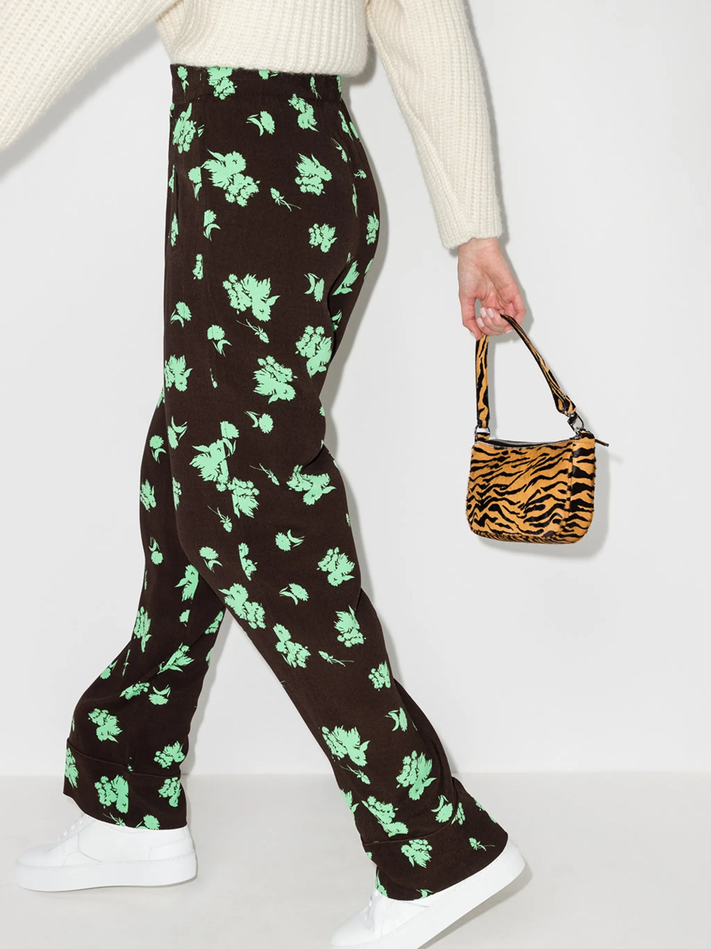 floral-print straight-leg trousers