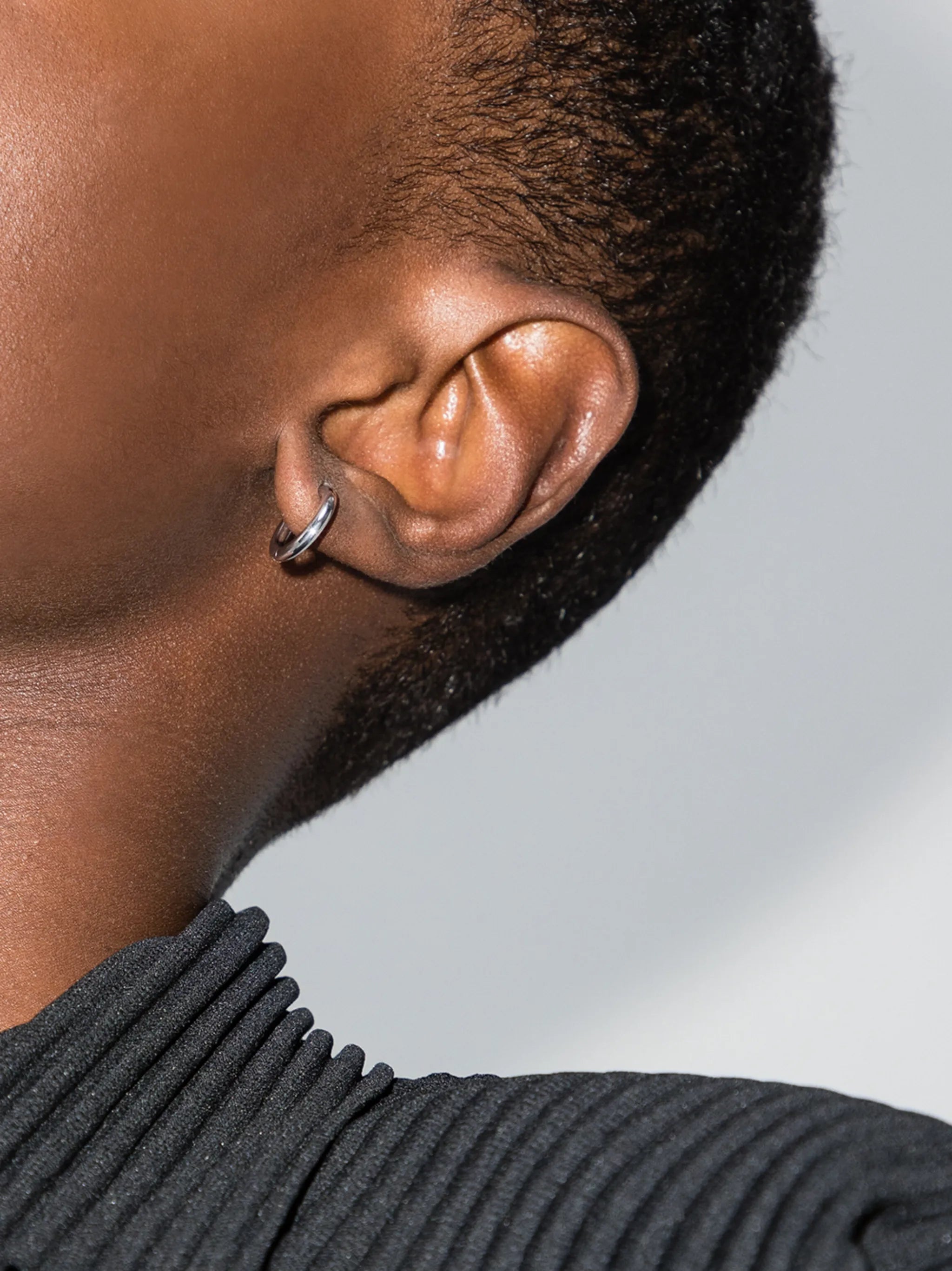 Classic small hoop earrings