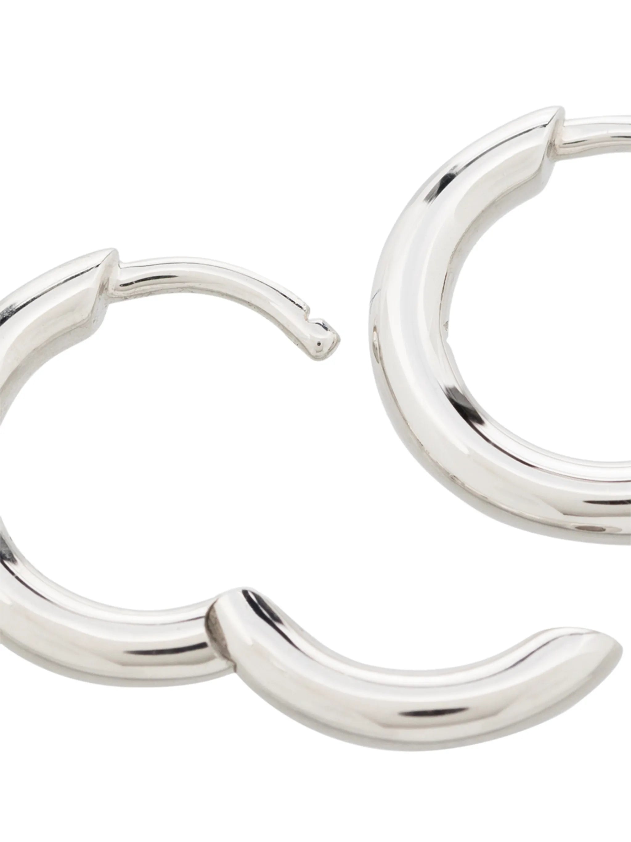 Classic small hoop earrings