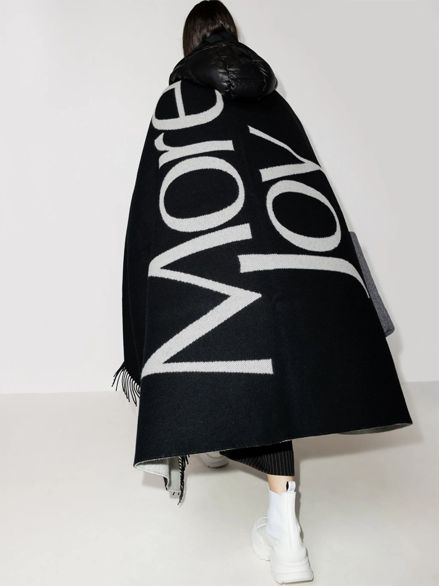large jacquard logo scarf