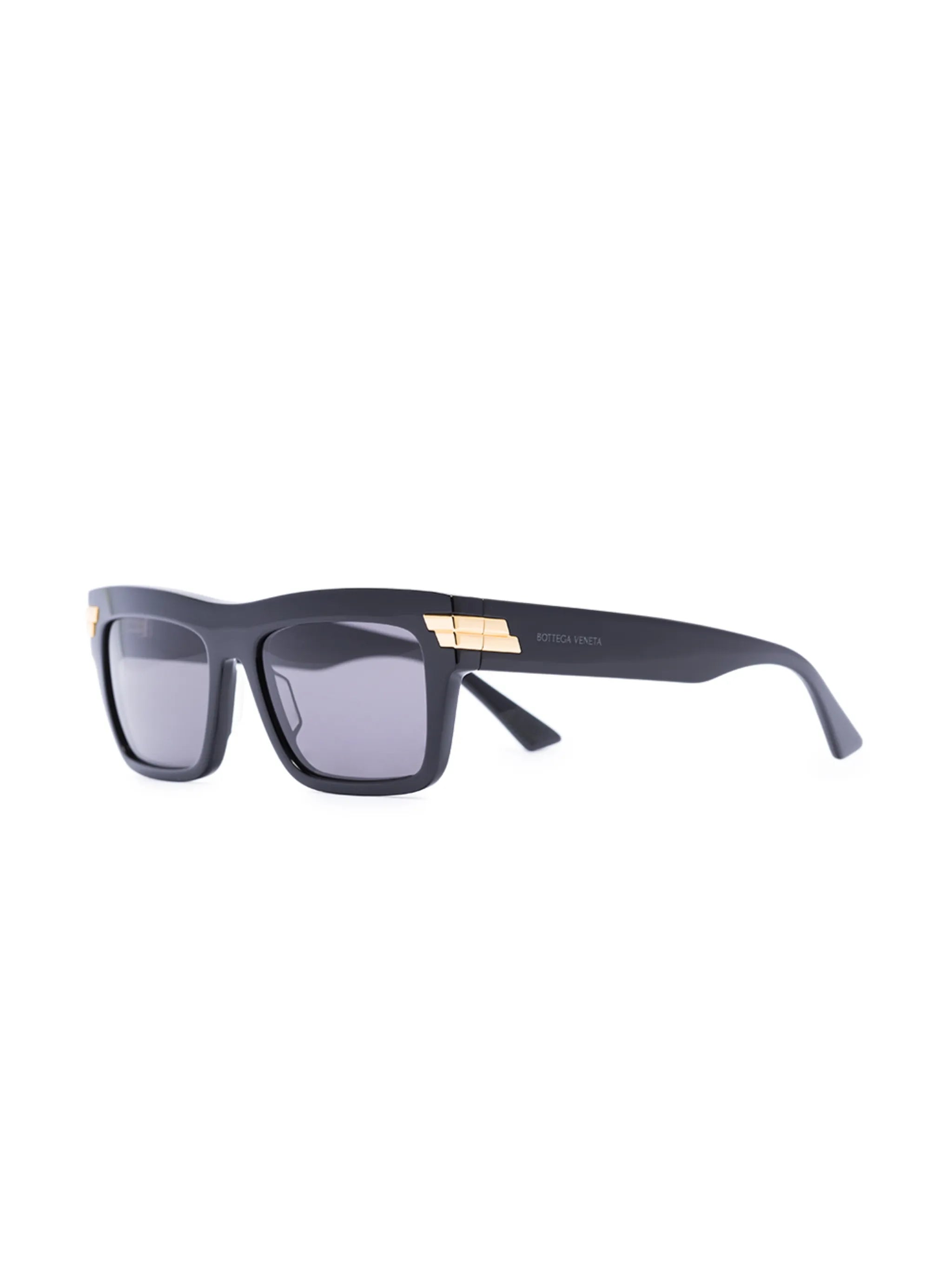 wayfarer-frame sunglasses