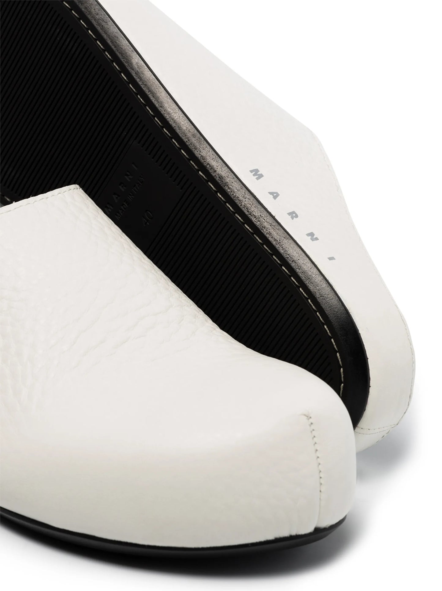 Sabot leather mules