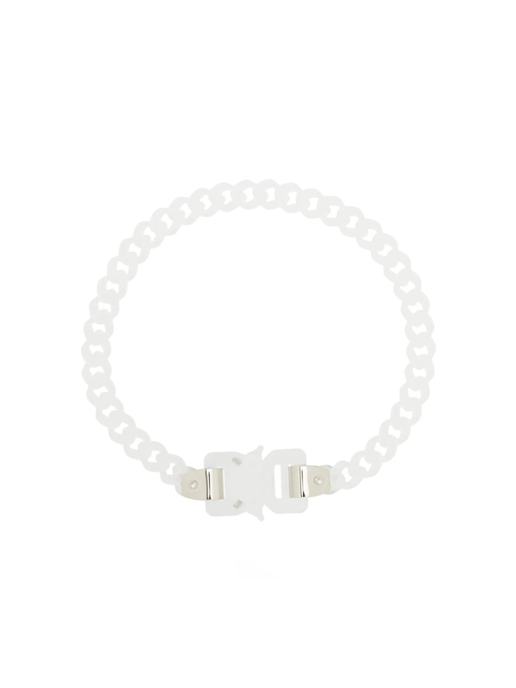 clasp-fastening chain necklace