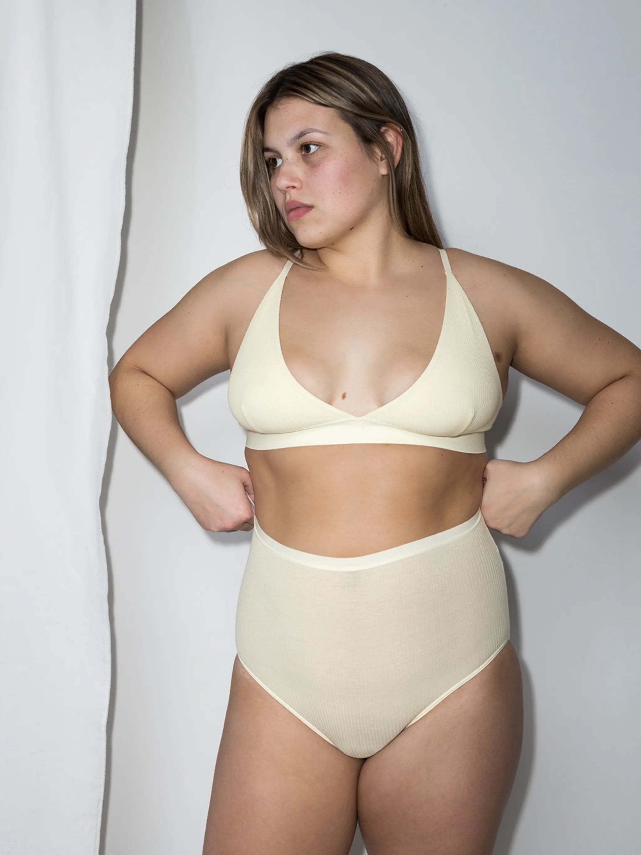 Bell ribbed high-waisted briefs