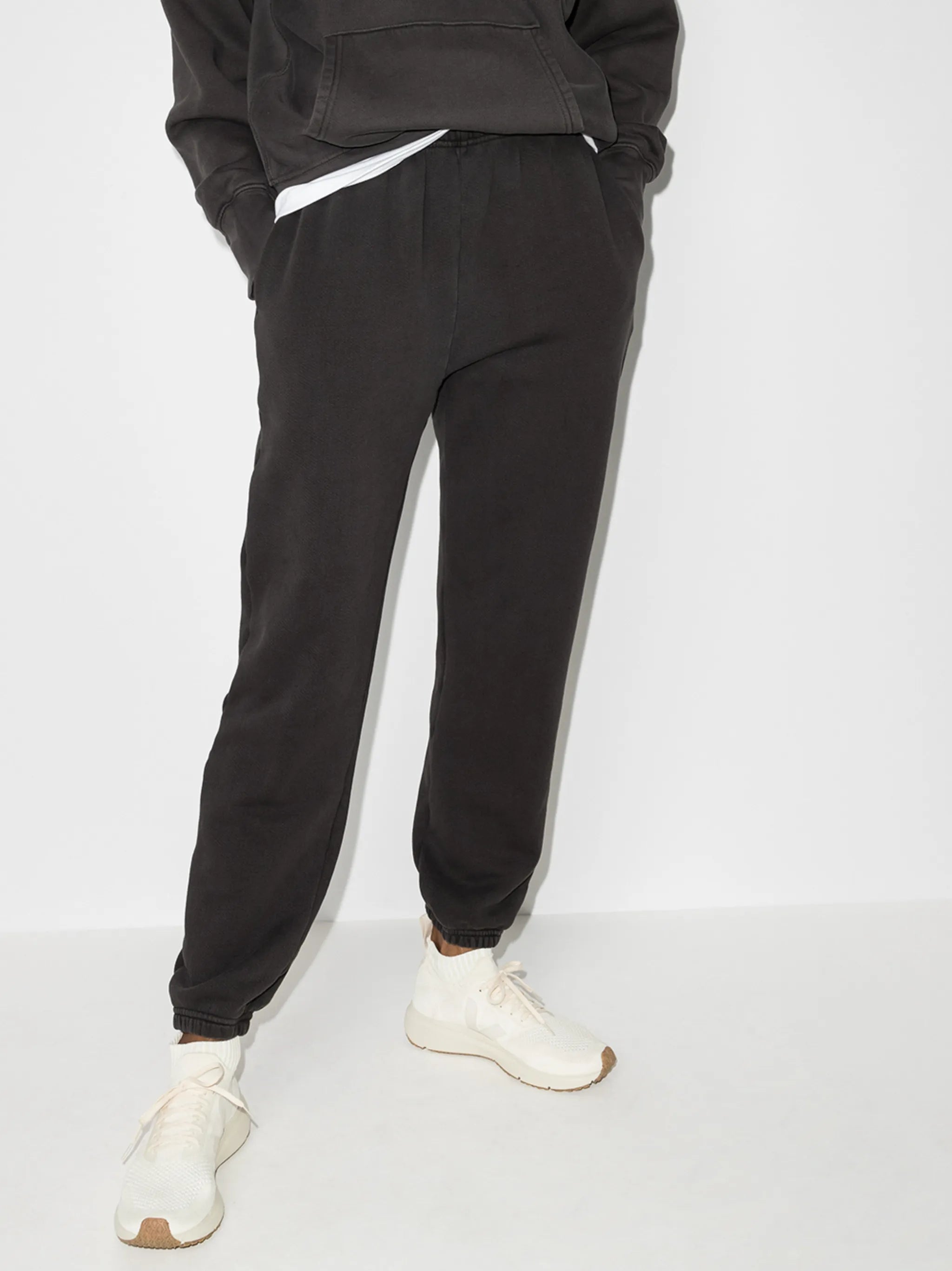 elasticated waistband tapered track pants