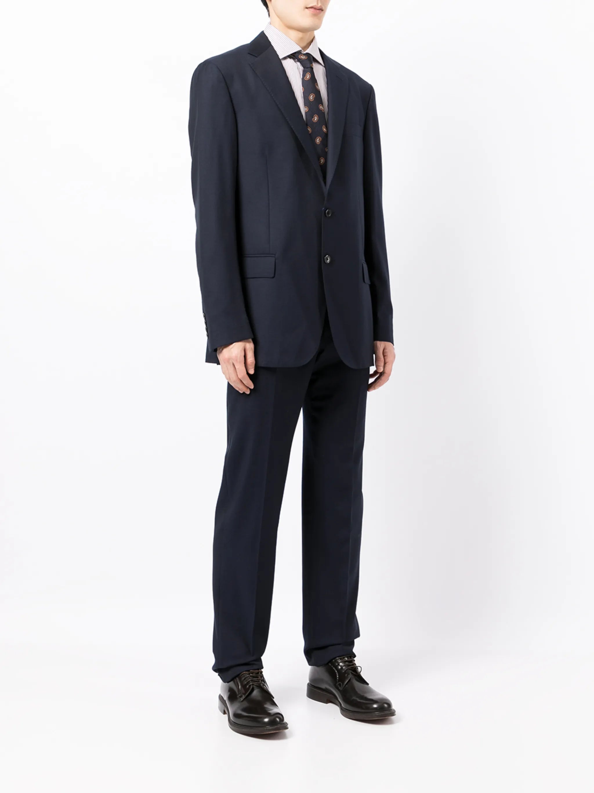 single-breasted suit