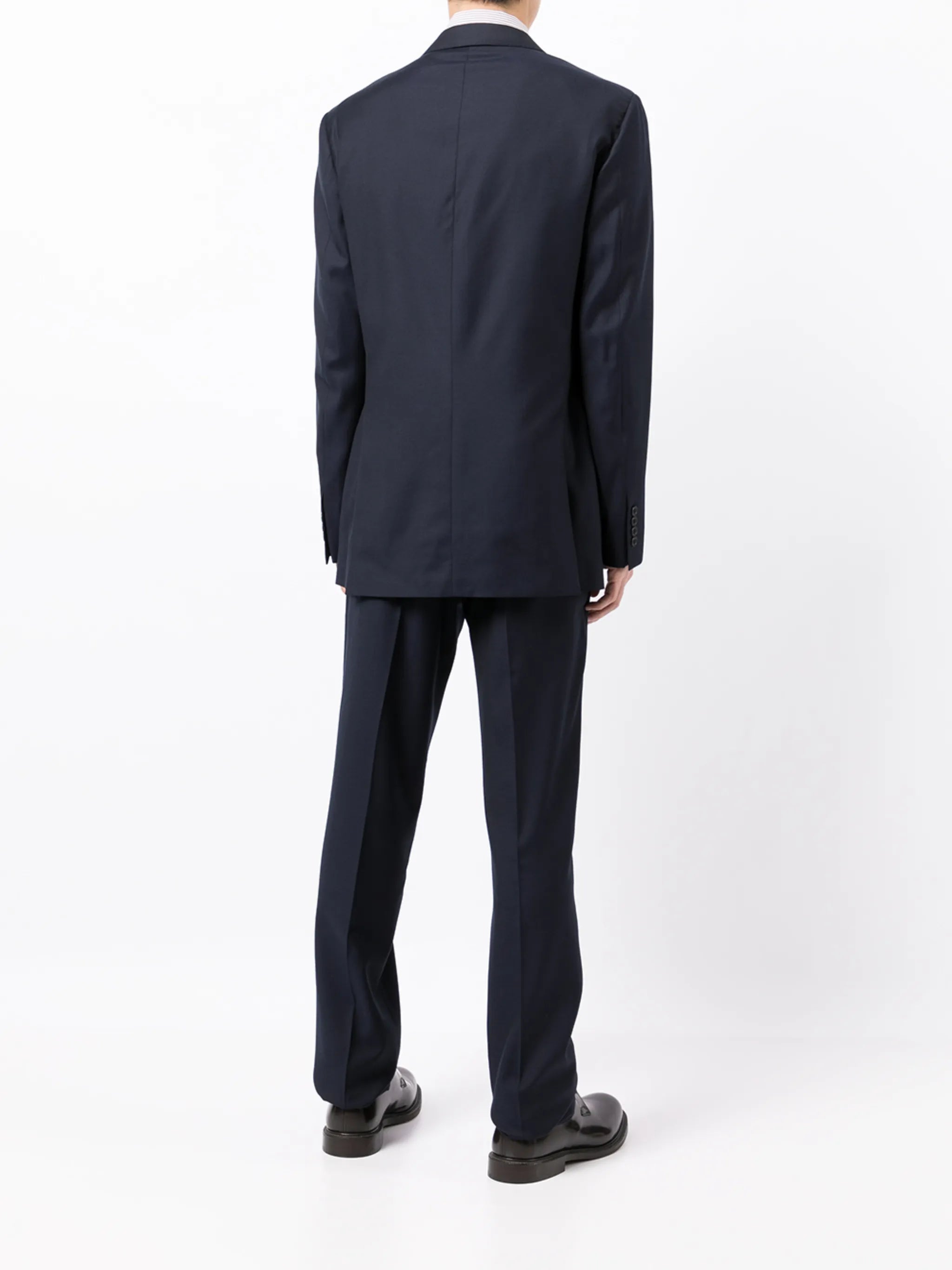 single-breasted suit