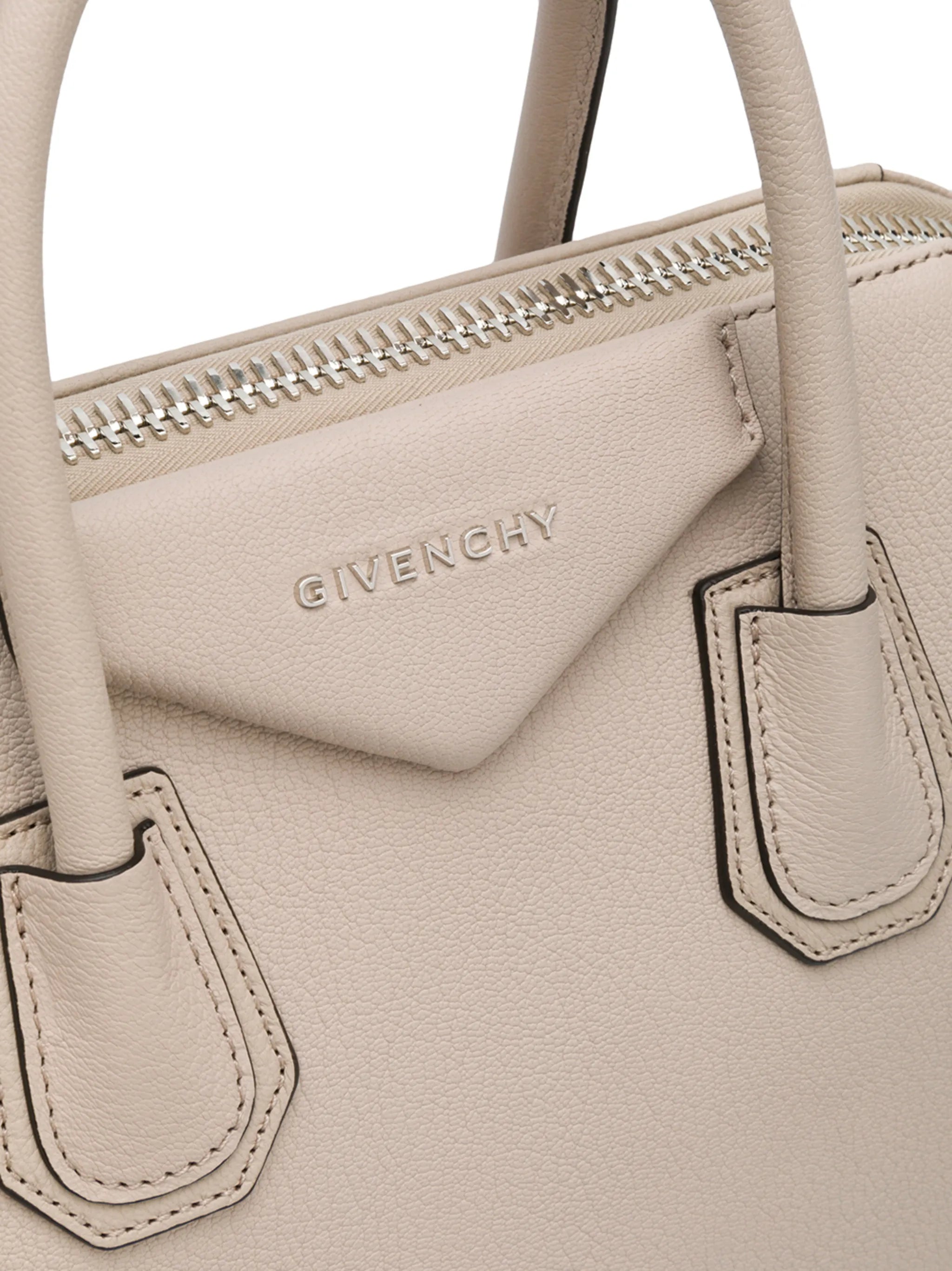 Antigona leather shoulder bag