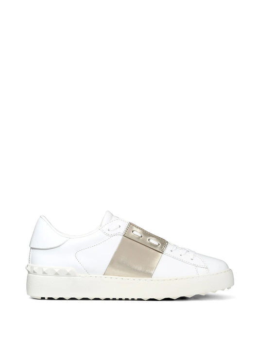 Open sneakers