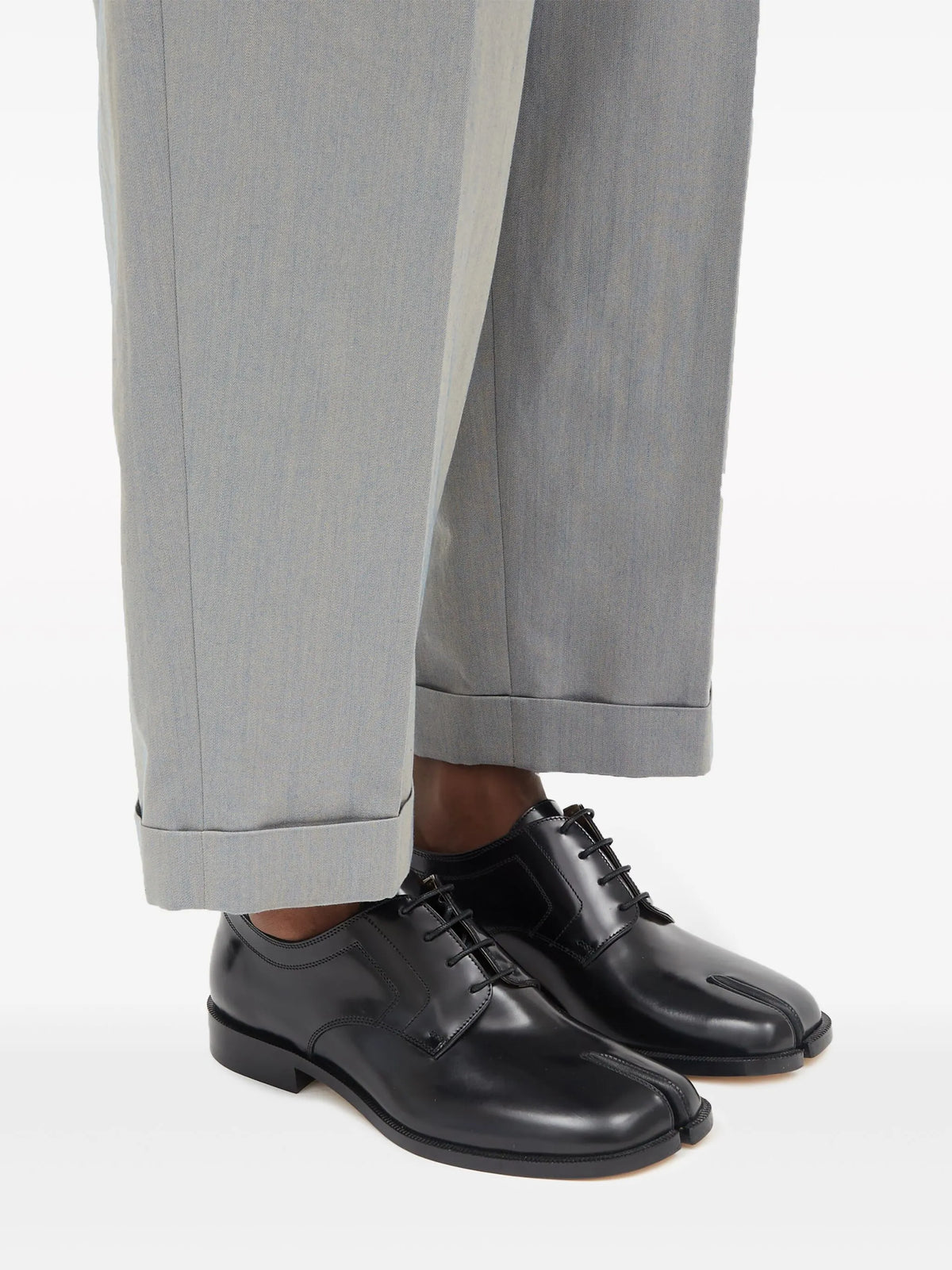 Tabi lace-ups shoes
