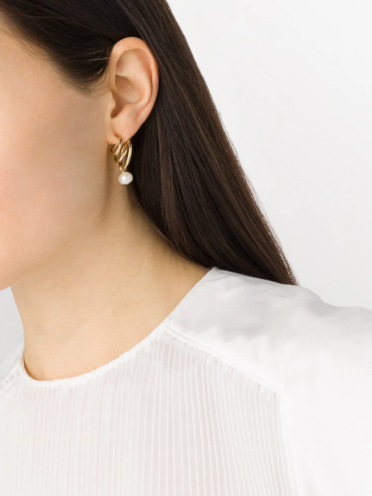 Flow pearl earrings