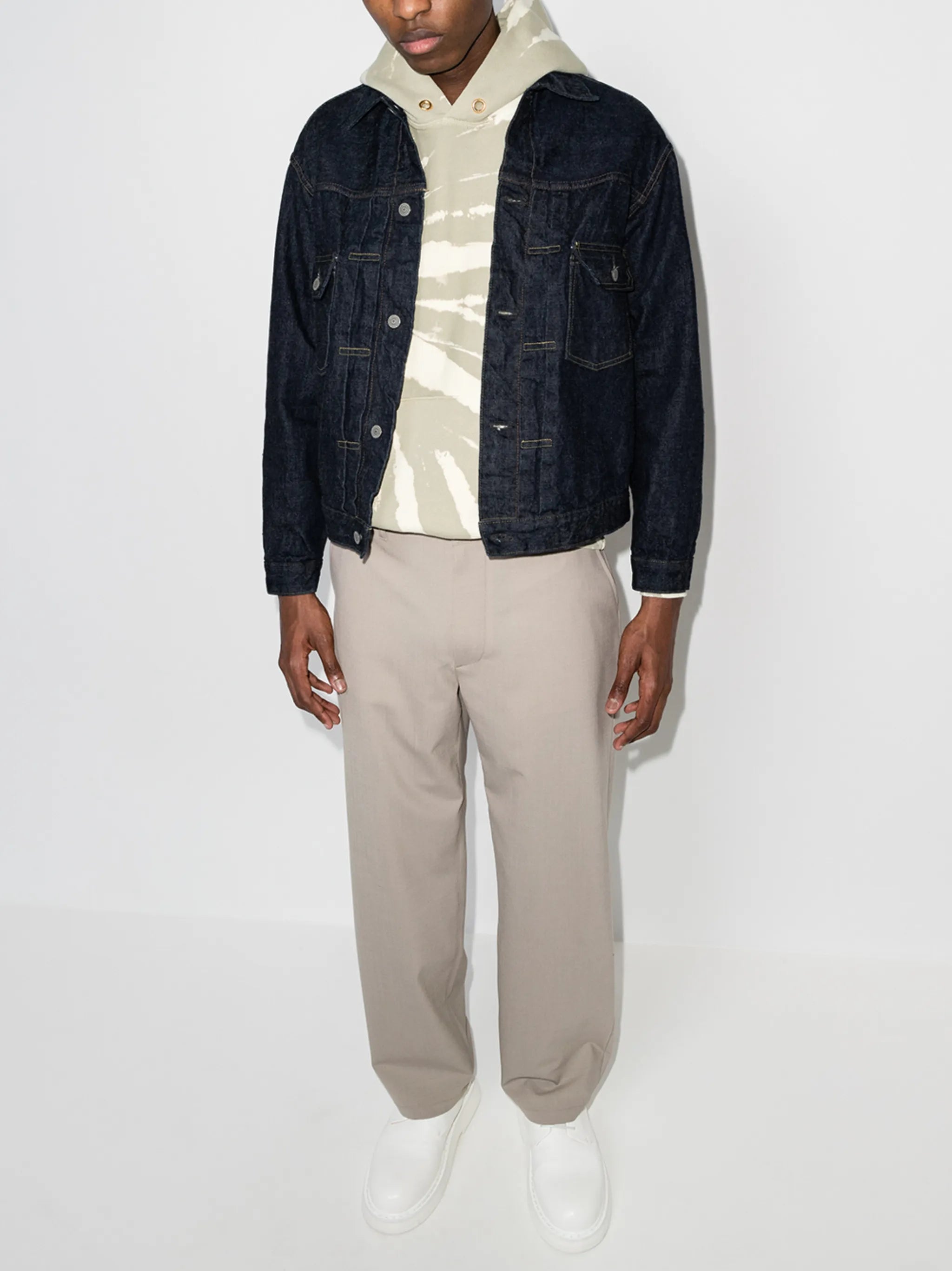 contrast-stitched denim jacket