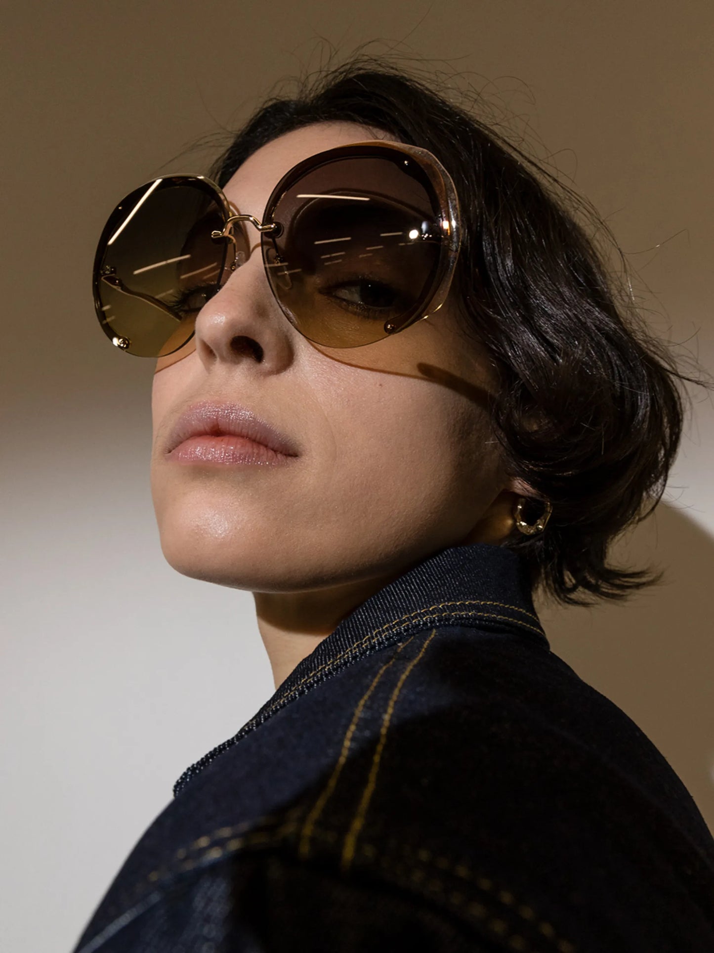 oversized-frame sunglasses