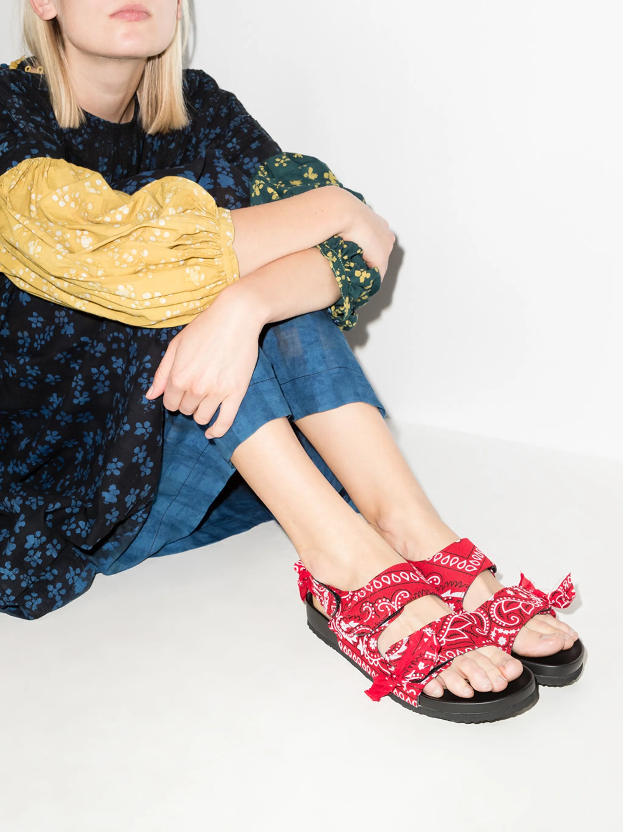 bandana-print flat sandals