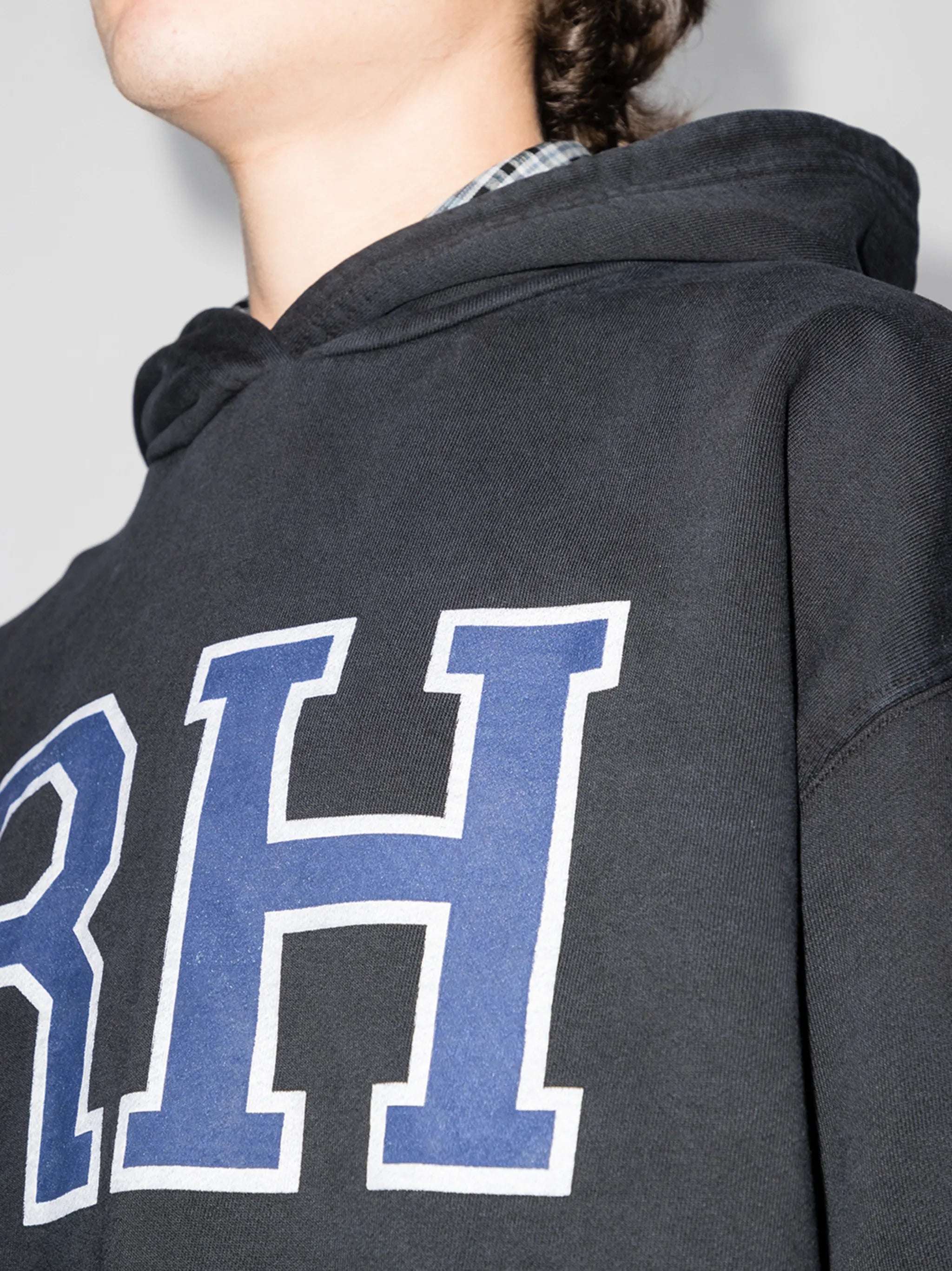 logo-print long-sleeve hoodie