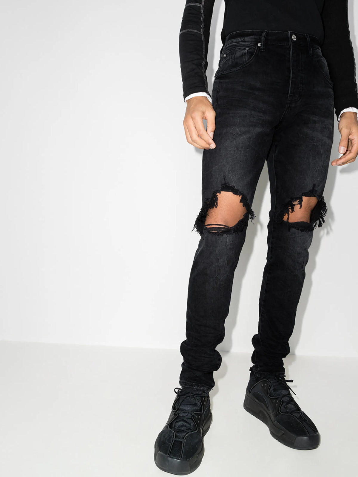 P002 black wash blowout pants