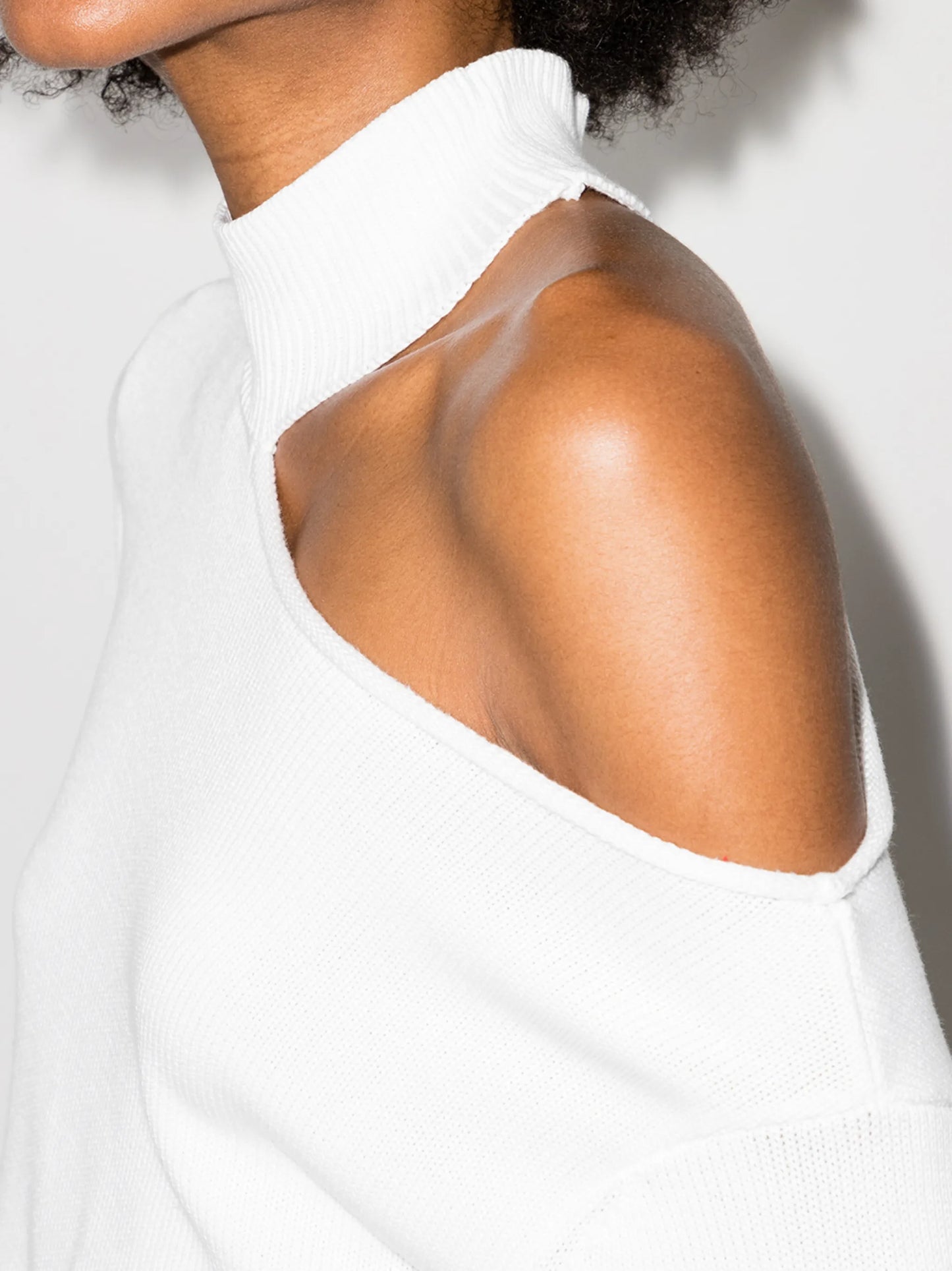 cut-out shoulder sweatshirt